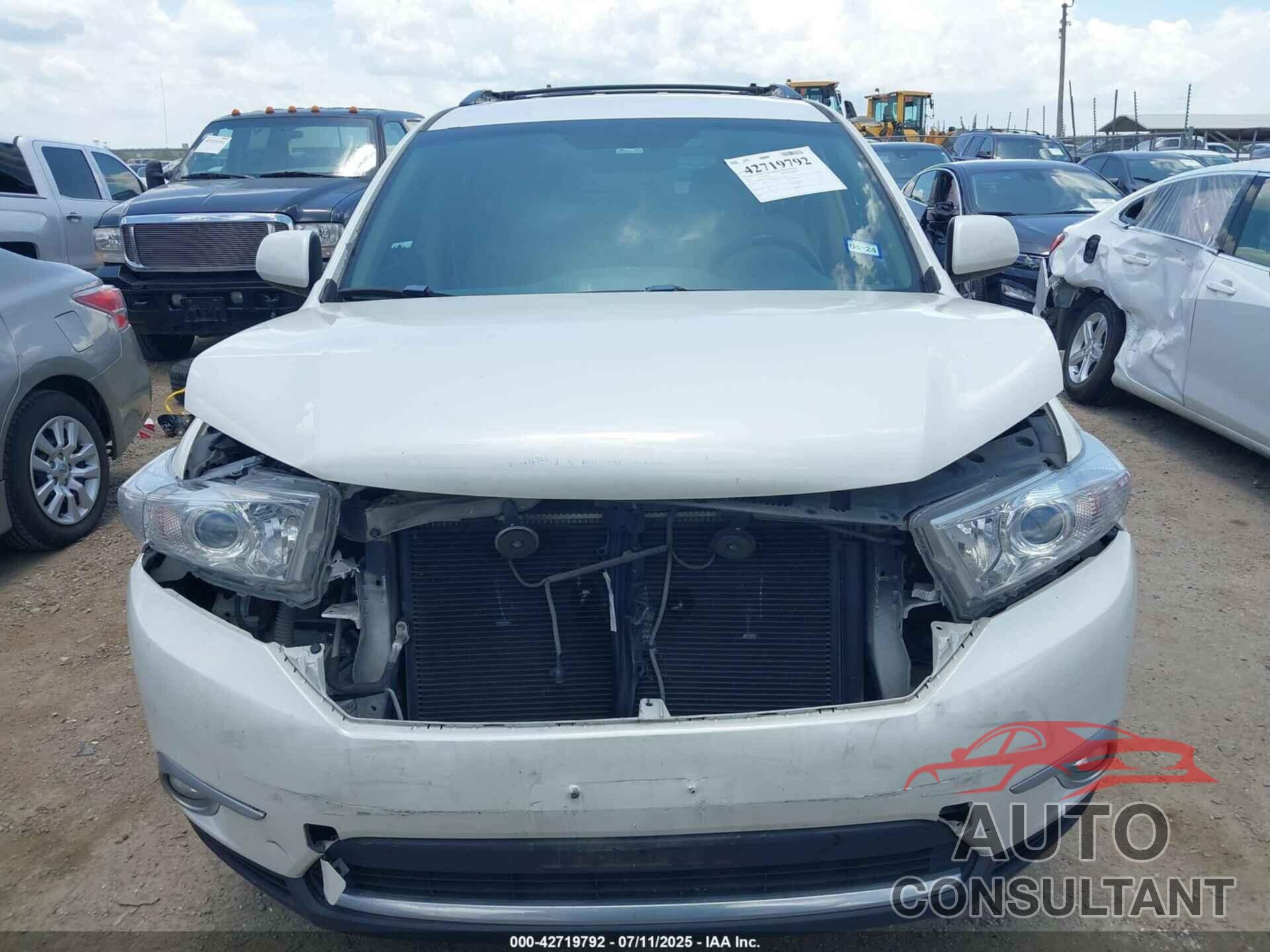 TOYOTA HIGHLANDER 2013 - 5TDZK3EH3DS112098