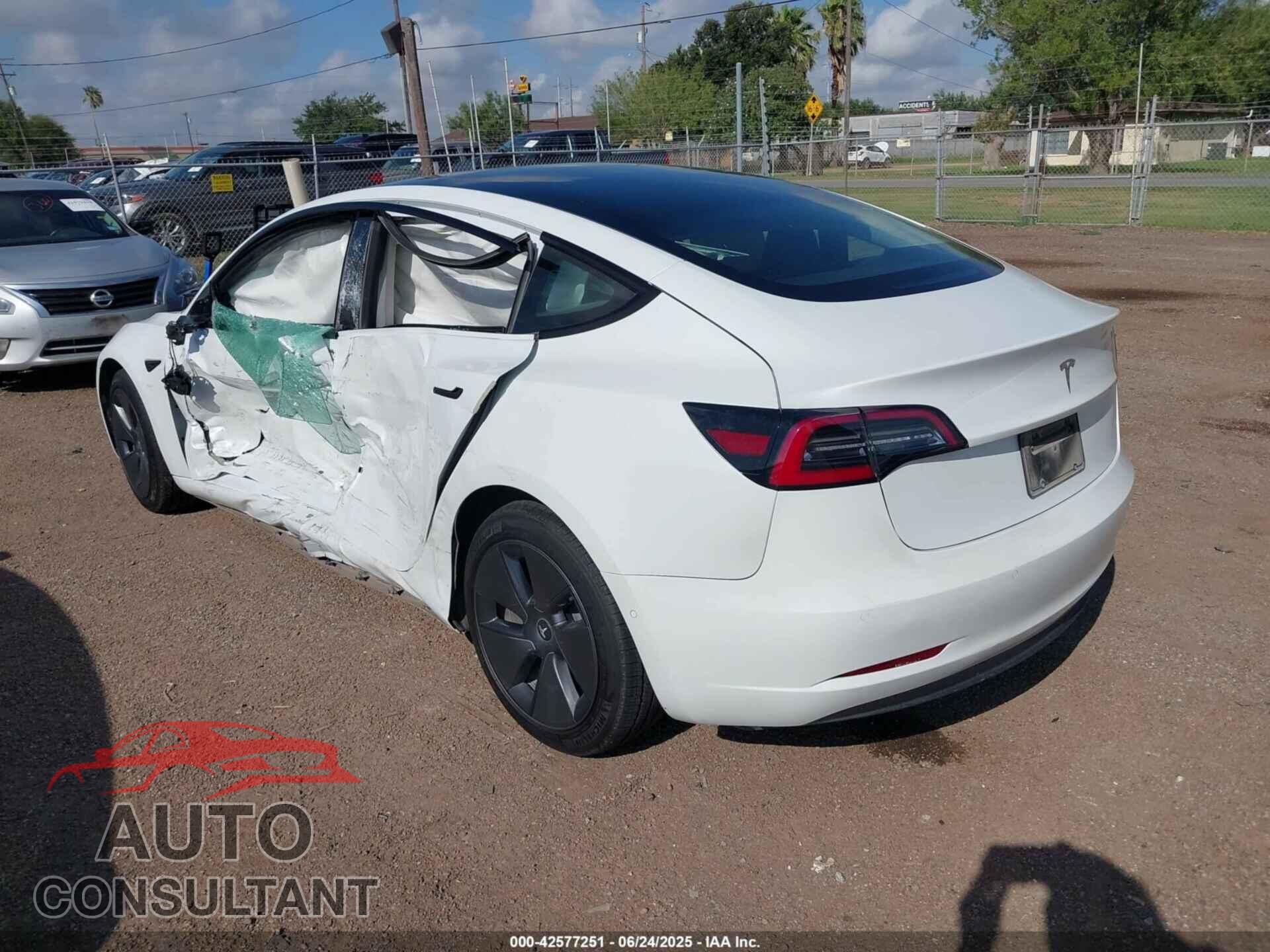 TESLA MODEL 3 2021 - 5YJ3E1EA8MF100649