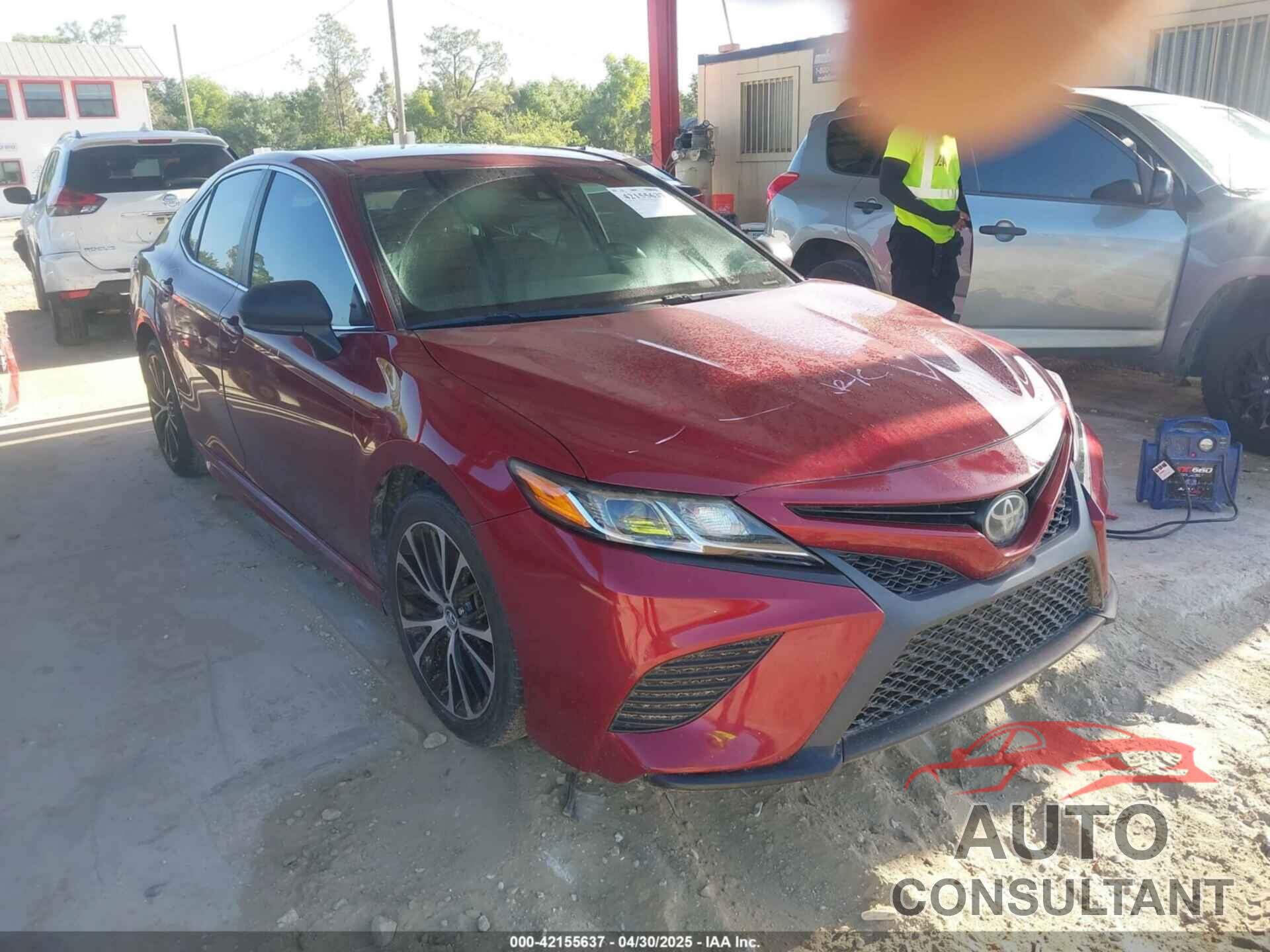 TOYOTA CAMRY 2018 - 4T1B11HK6JU622044