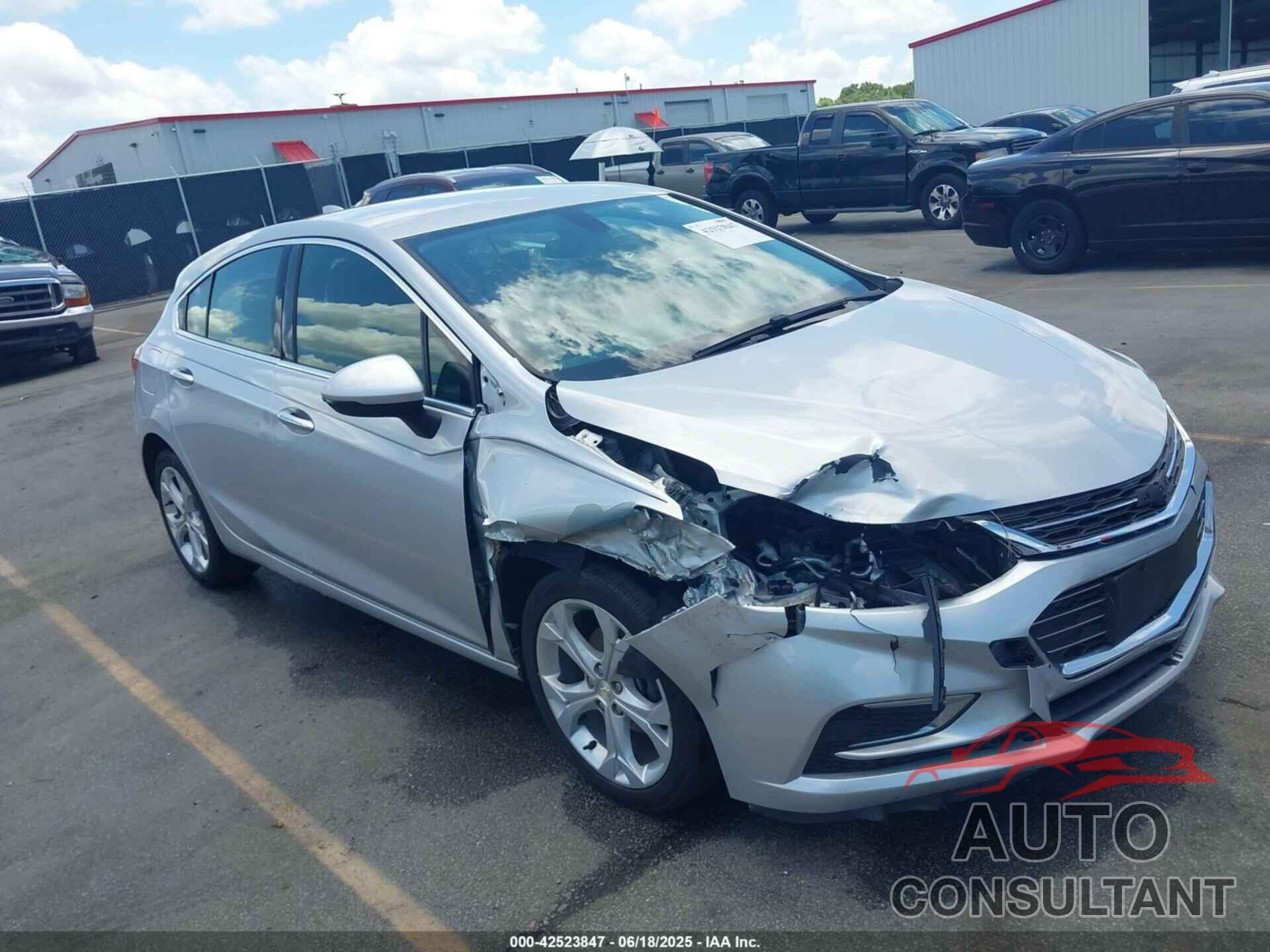 CHEVROLET CRUZE 2018 - 3G1BF6SM3JS565176