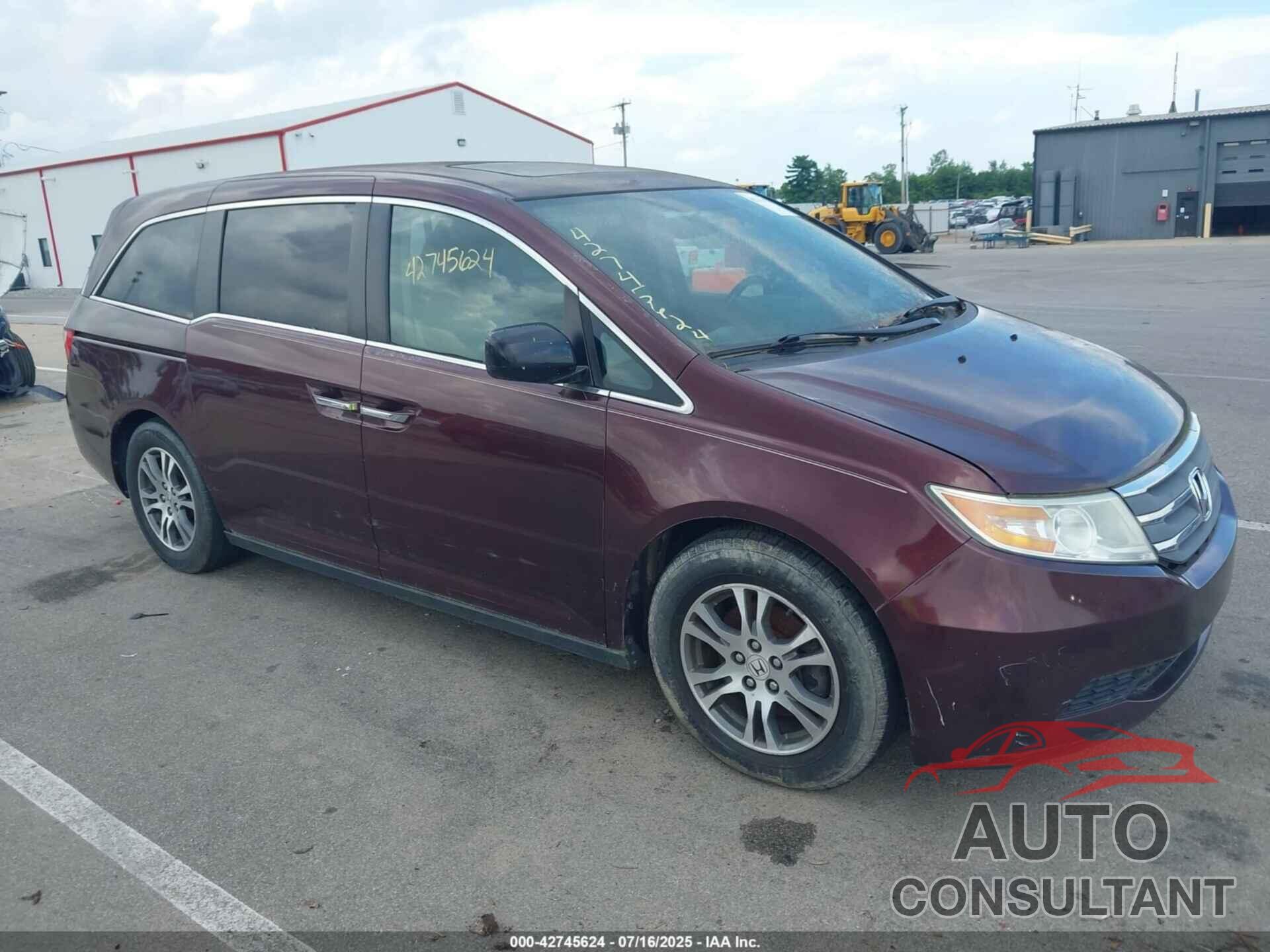 HONDA ODYSSEY 2013 - 5FNRL5H68DB011873