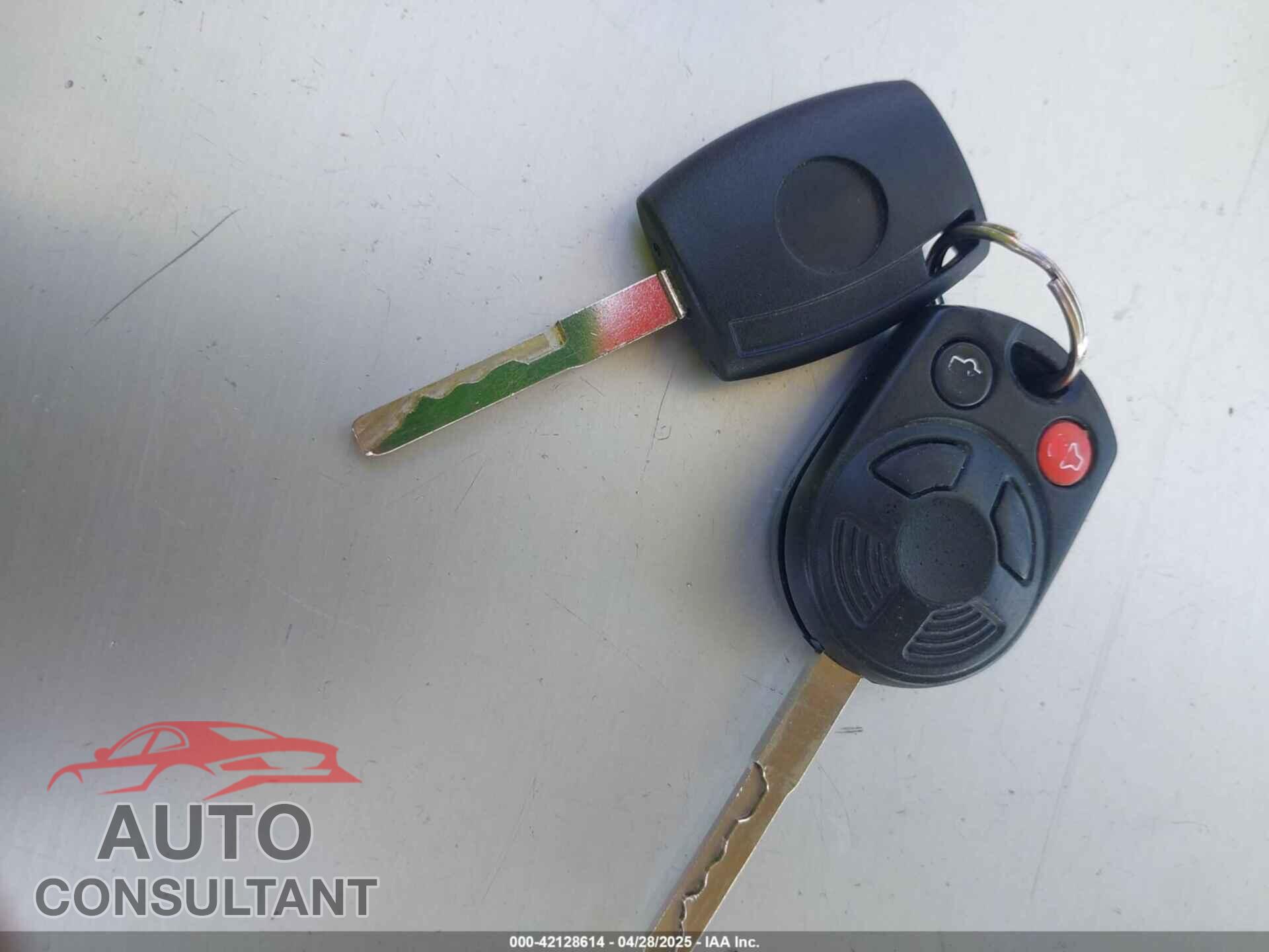 FORD FOCUS 2012 - 1FAHP3F27CL417875