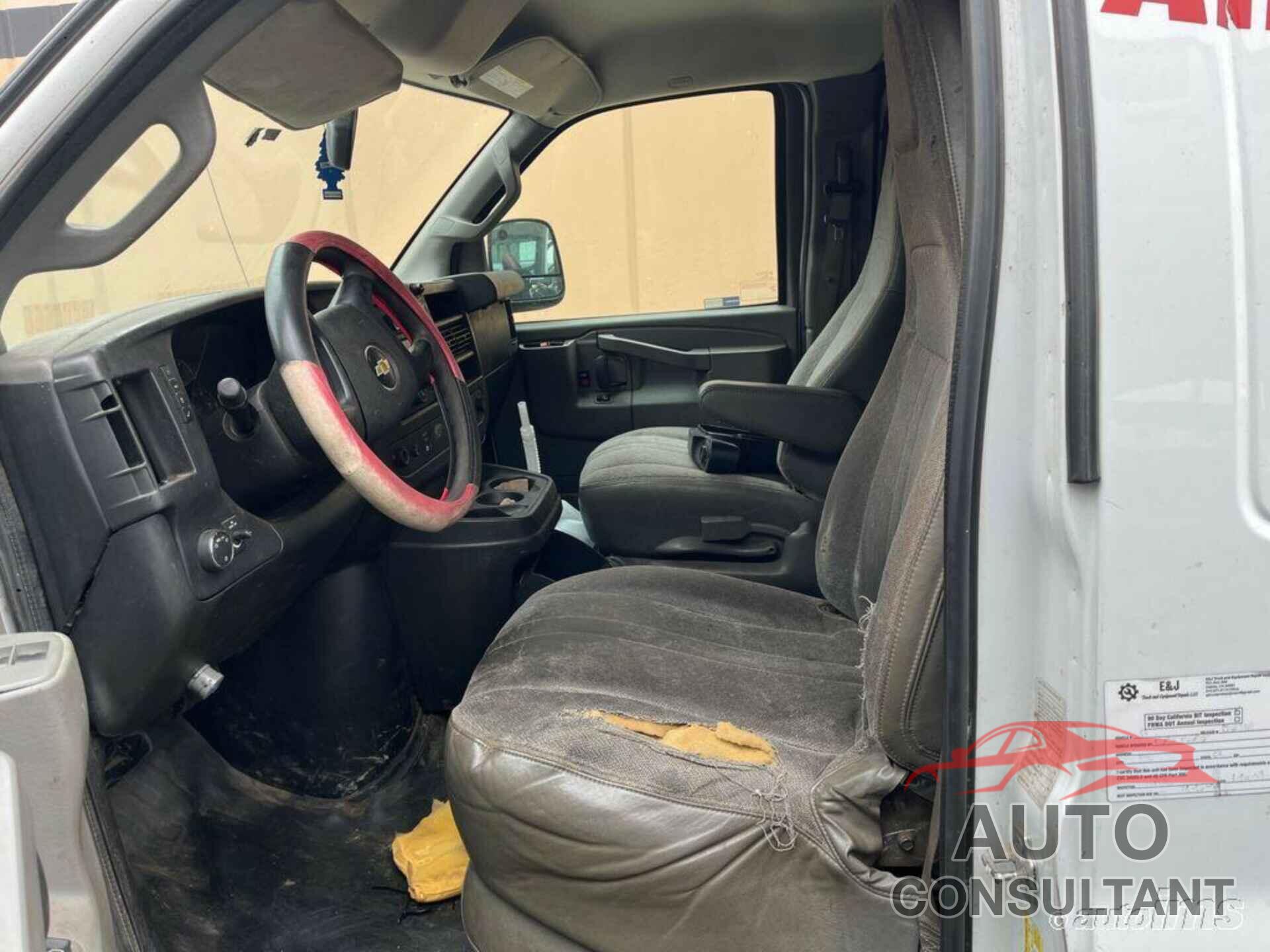CHEVROLET EXPRESS G2500 2016 - 1GCWGAFF6G1285511