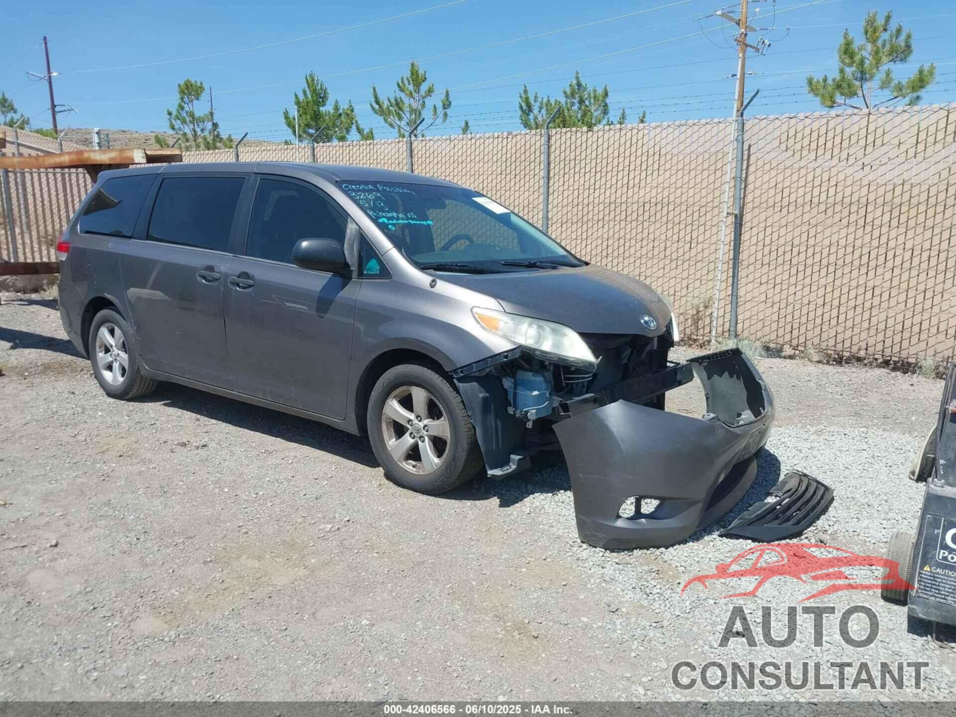 TOYOTA SIENNA 2014 - 5TDZK3DC7ES410998
