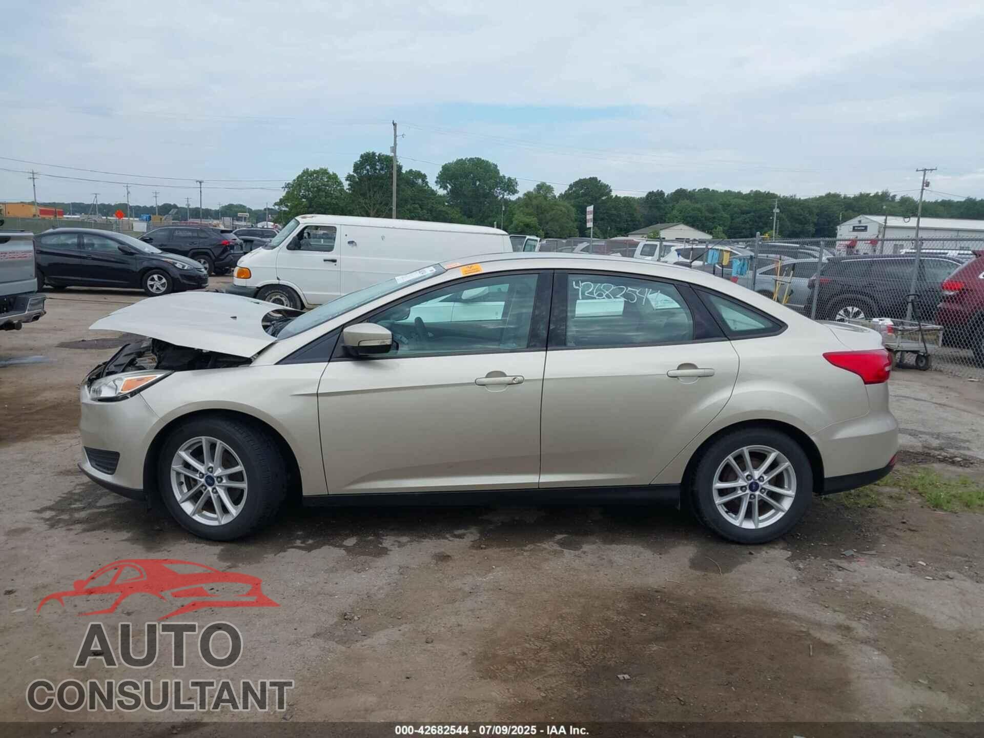 FORD FOCUS 2017 - 1FADP3F20HL252855