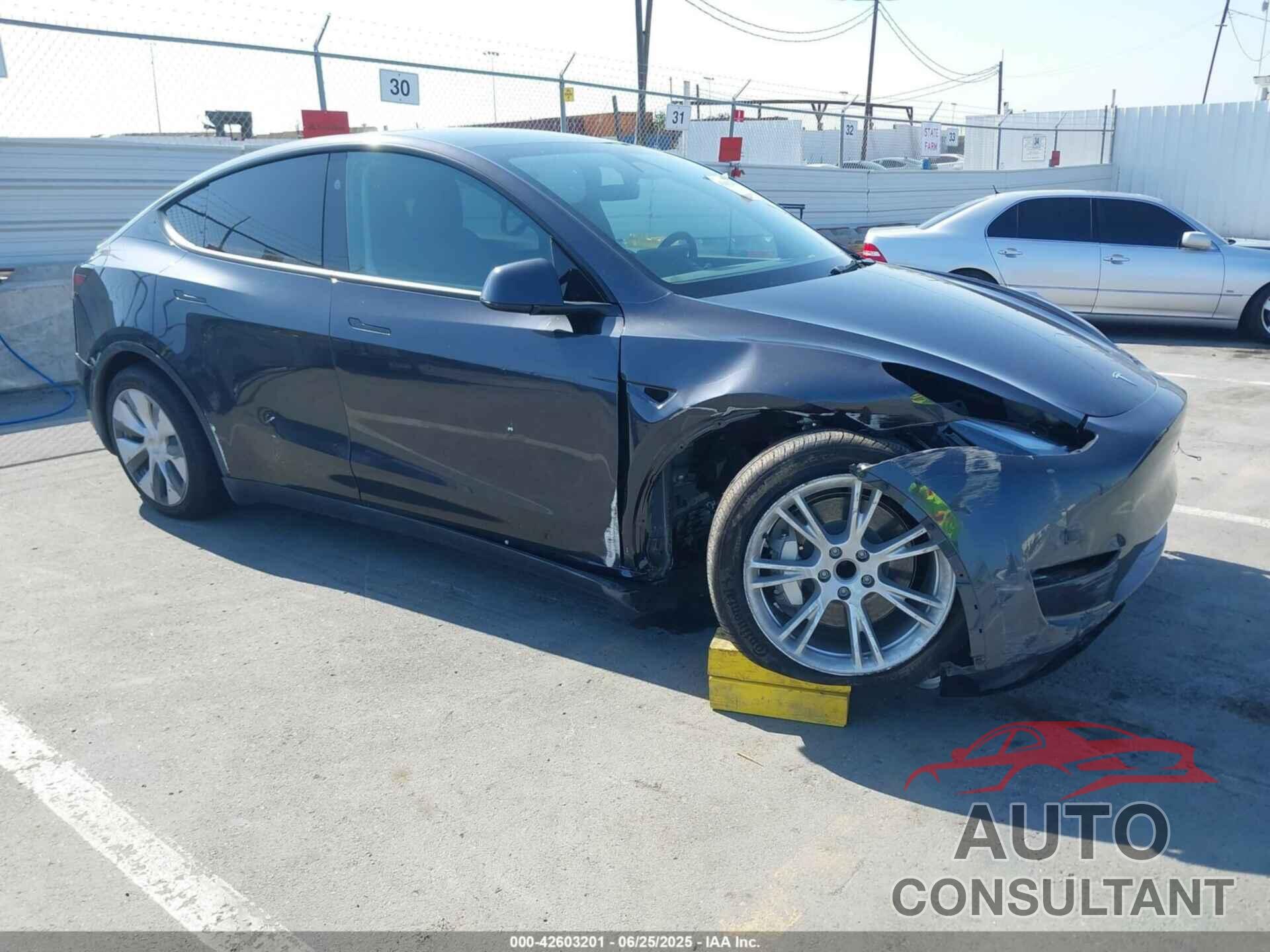 TESLA MODEL Y 2024 - 7SAYGDED2RF097320