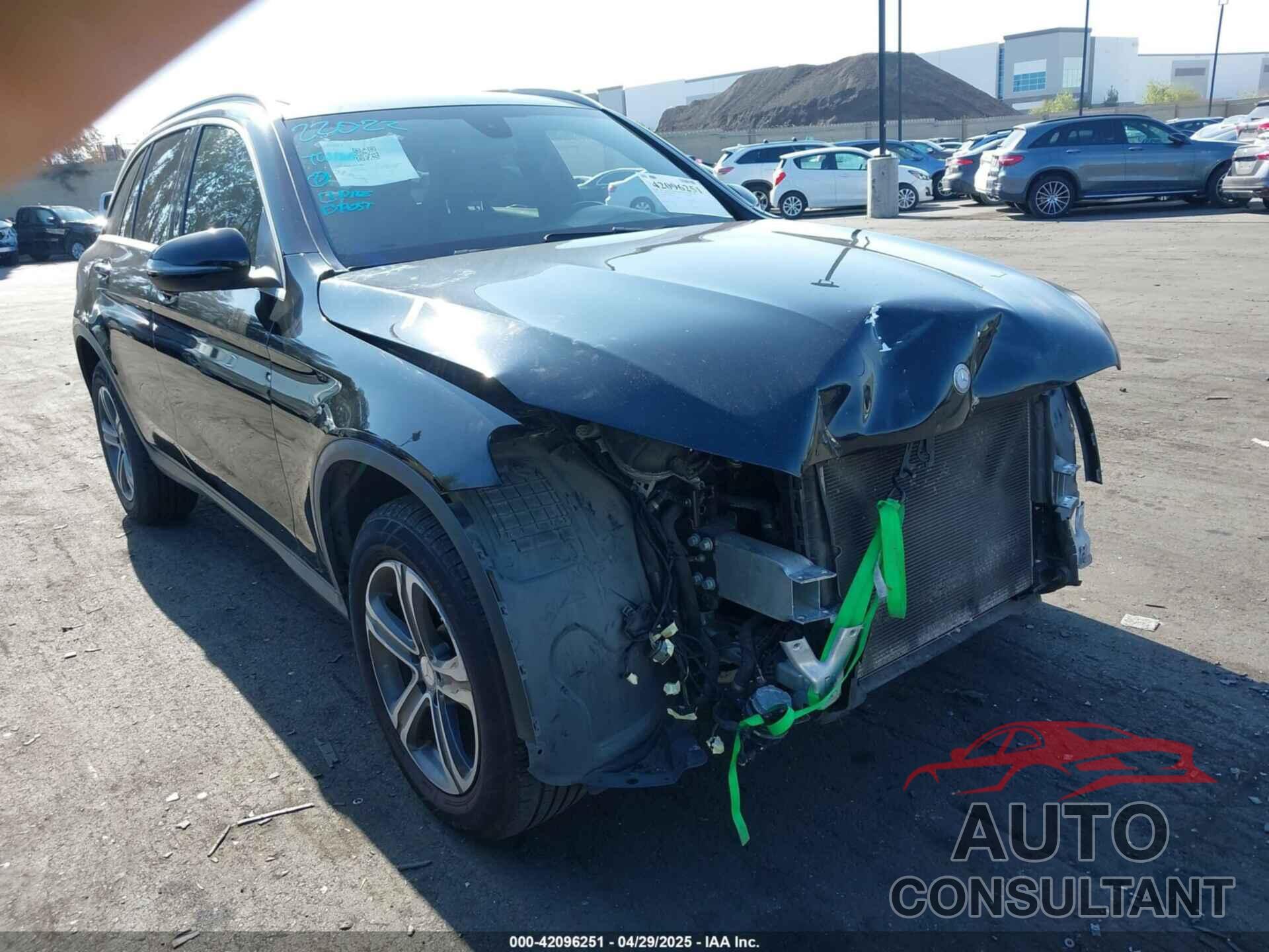 MERCEDES-BENZ GLC 300 2017 - WDC0G4JB0HF162314