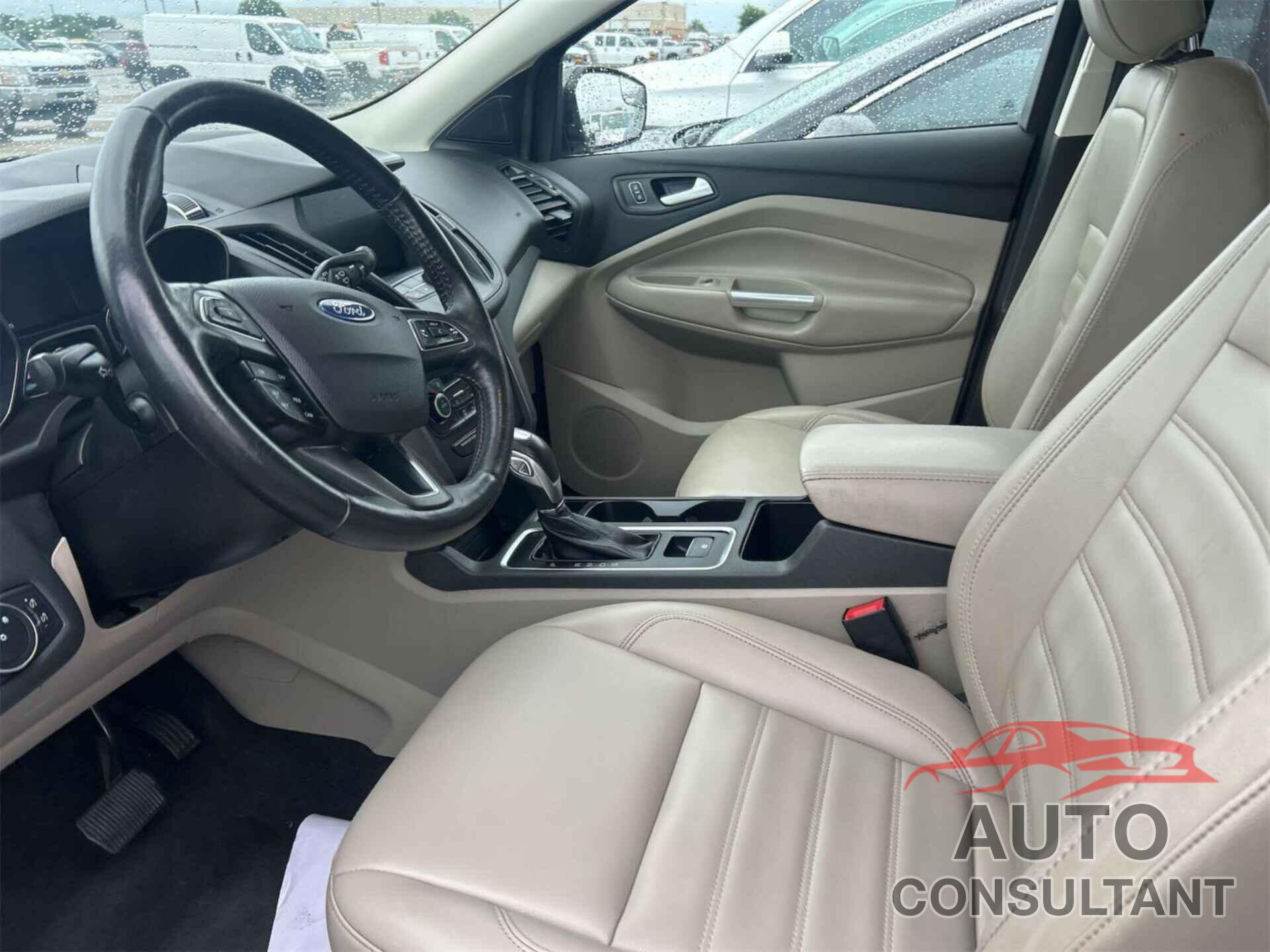FORD ESCAPE 2019 - 1FMCU9HD3KUB82443