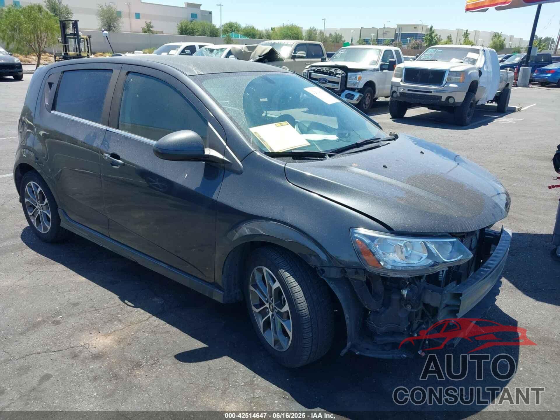 CHEVROLET SONIC 2017 - 1G1JD6SG4H4166928