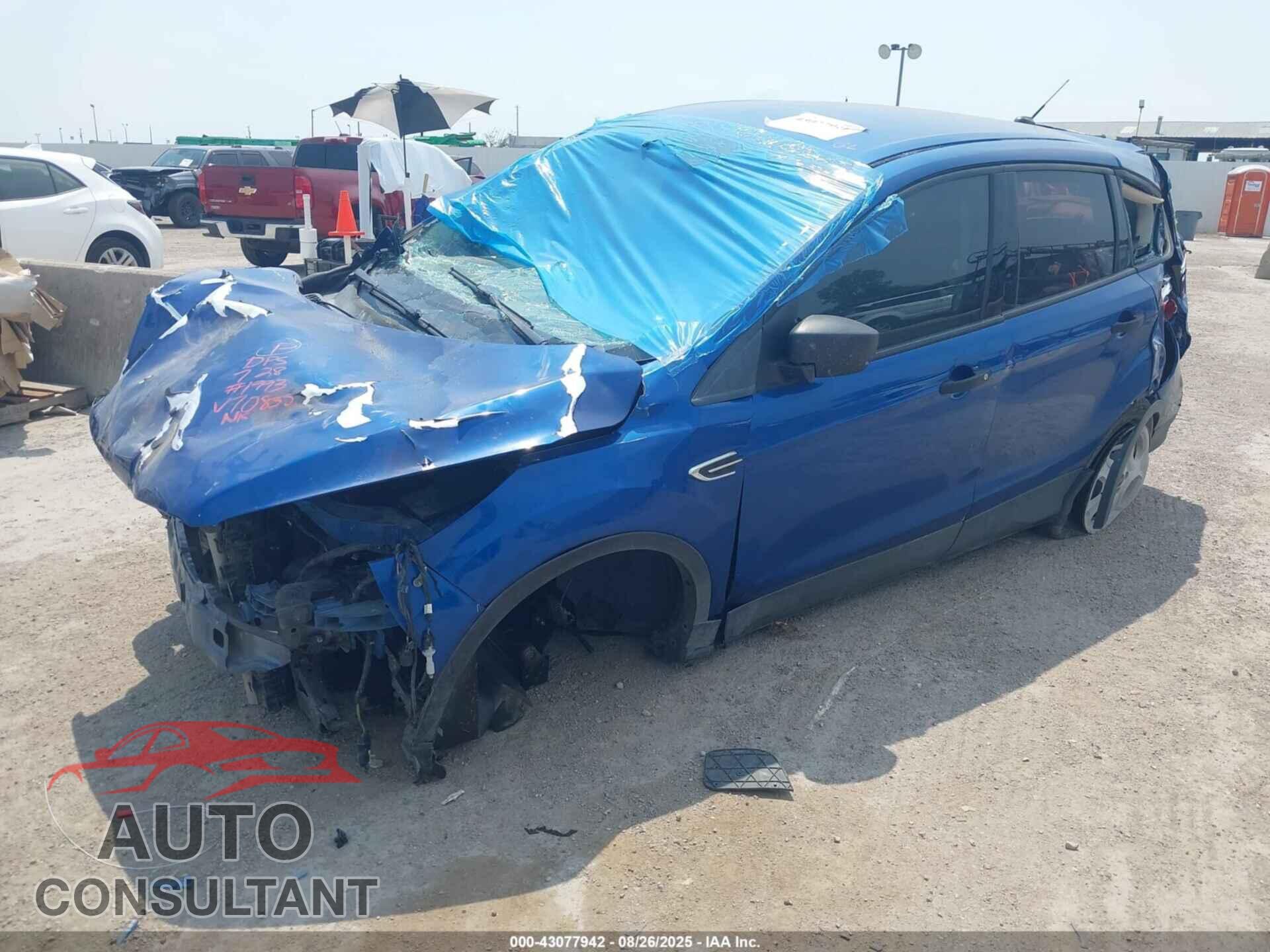 FORD ESCAPE 2019 - 1FMCU0F77KUA70835