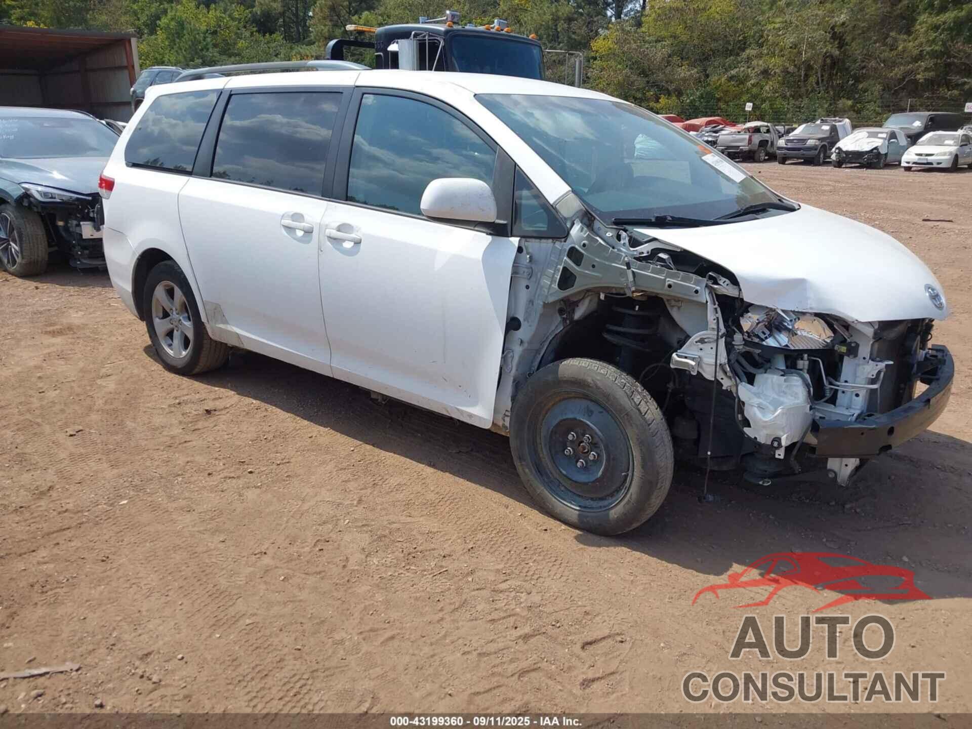 TOYOTA SIENNA 2011 - 5TDKK3DC3BS048357