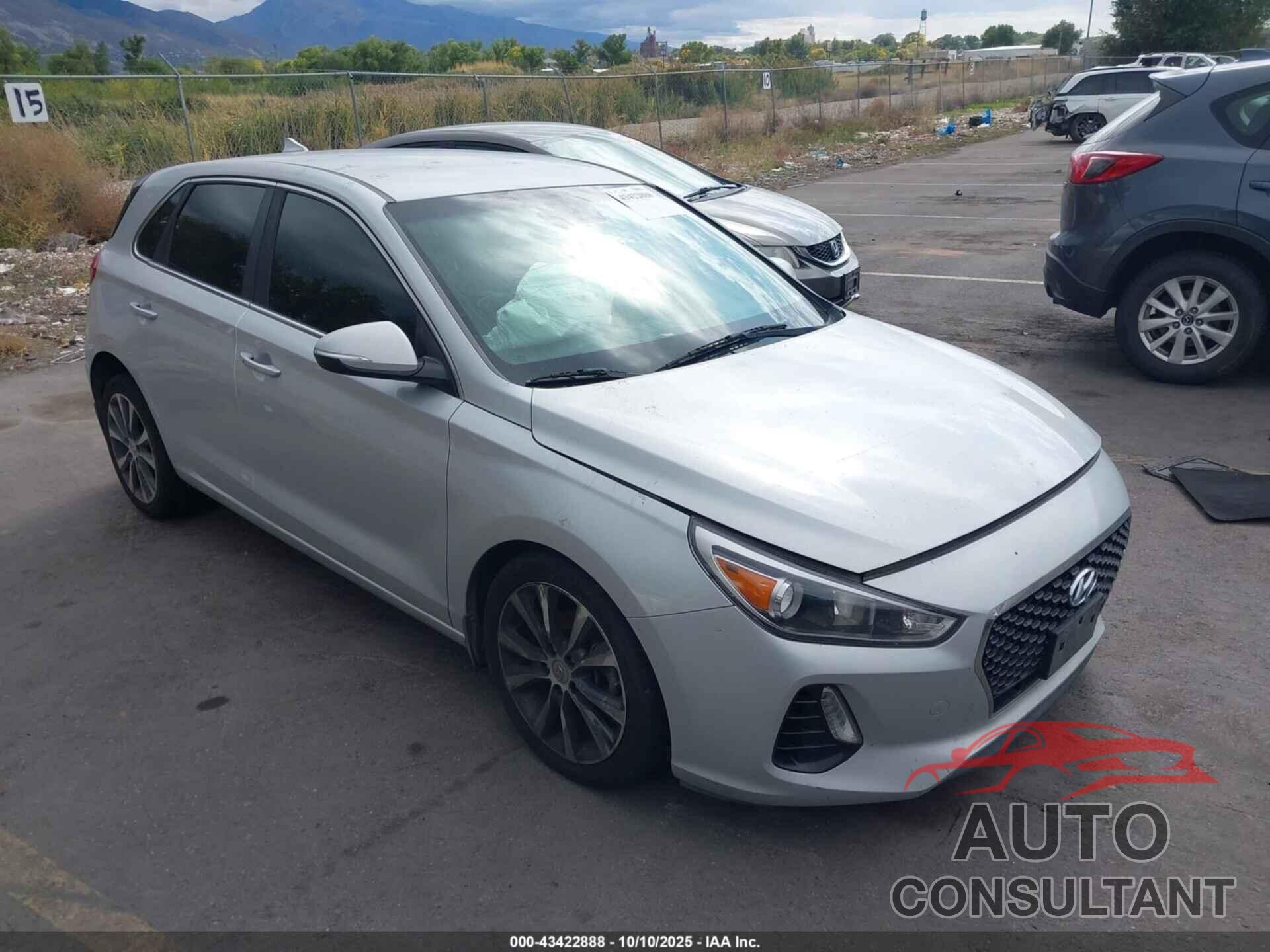 HYUNDAI ELANTRA GT 2018 - KMHH35LE8JU030089