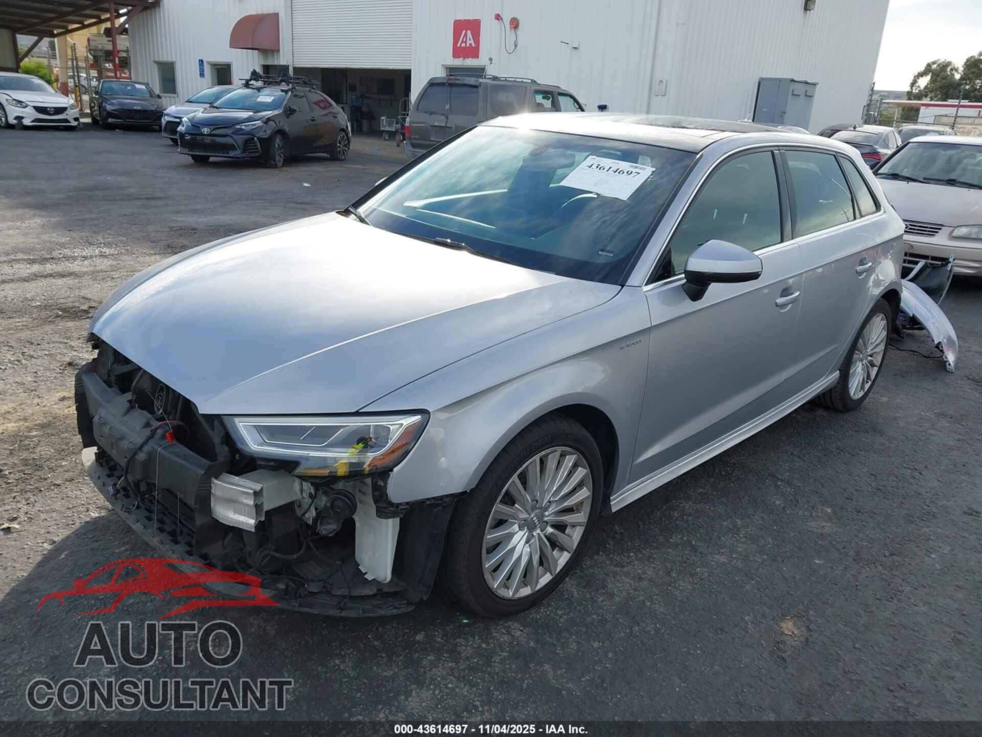 AUDI A3 E-TRON 2017 - WAUTPBFF5HA045079