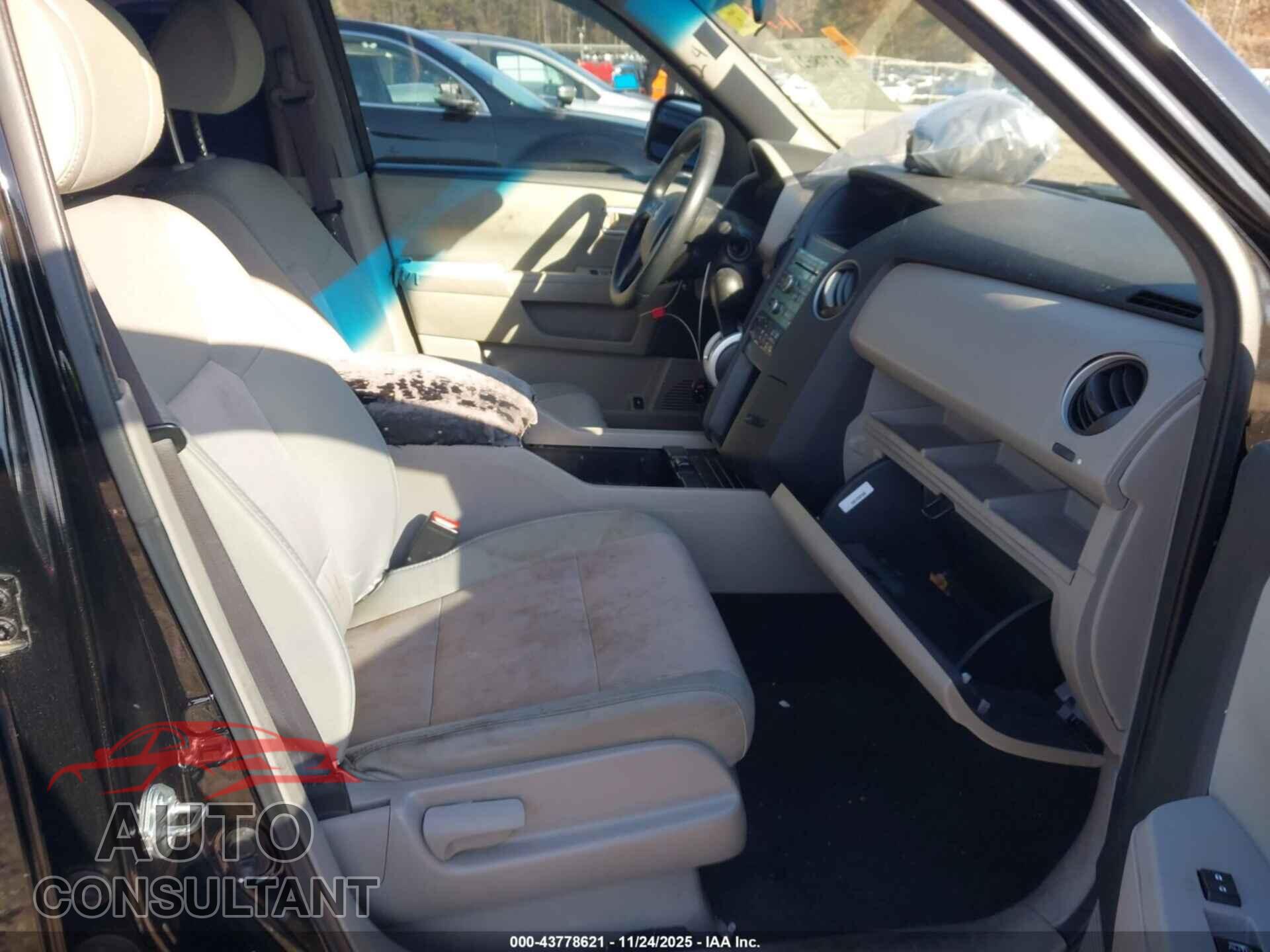 HONDA PILOT 2011 - 5FNYF3H47BB031549