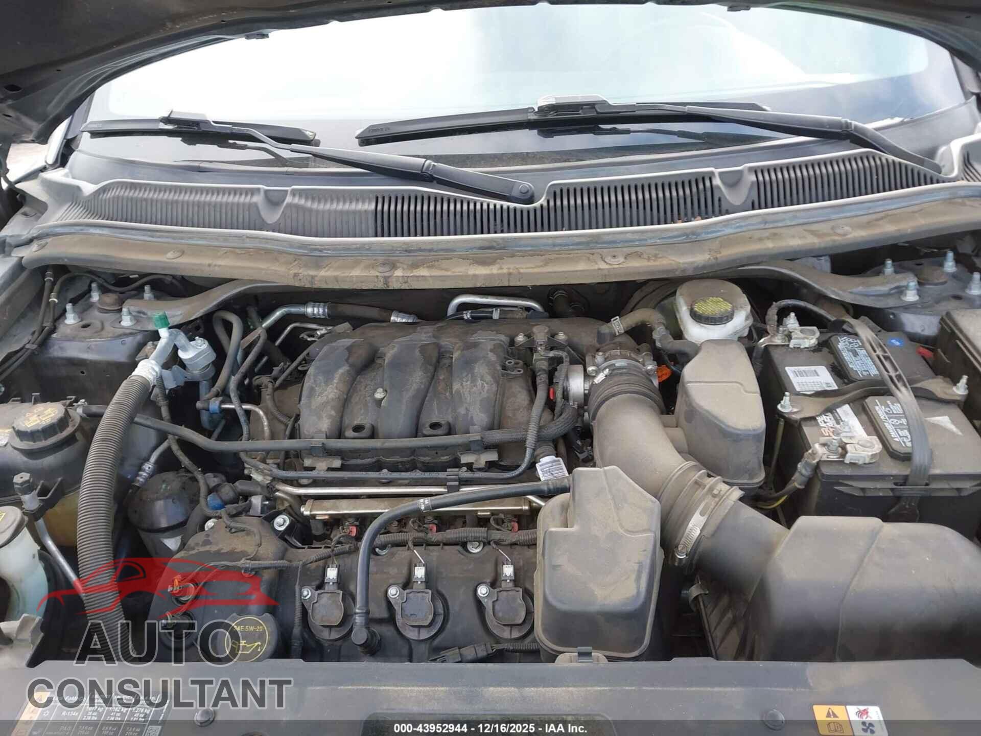 FORD EXPLORER 2018 - 1FM5K7D8XJGB57094