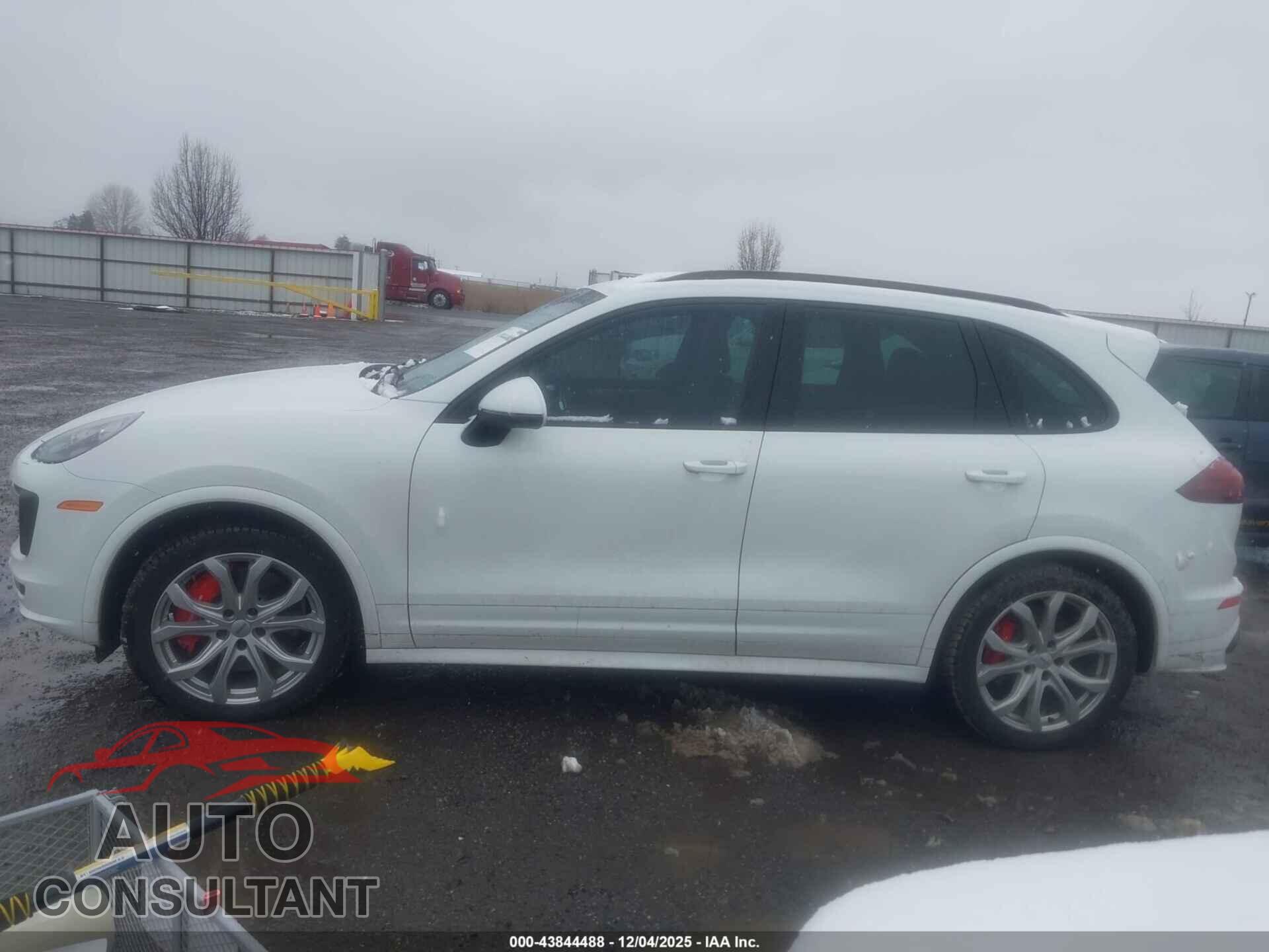 PORSCHE CAYENNE 2016 - WP1AD2A27GLA72017
