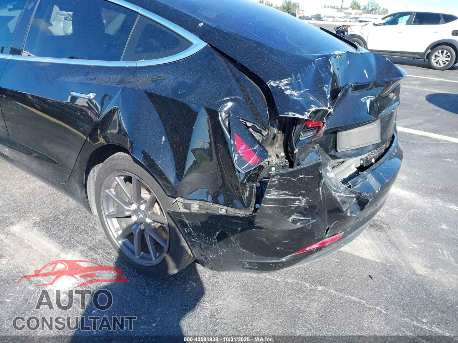 TESLA MODEL 3 2018 - 5YJ3E1EA9JF010079