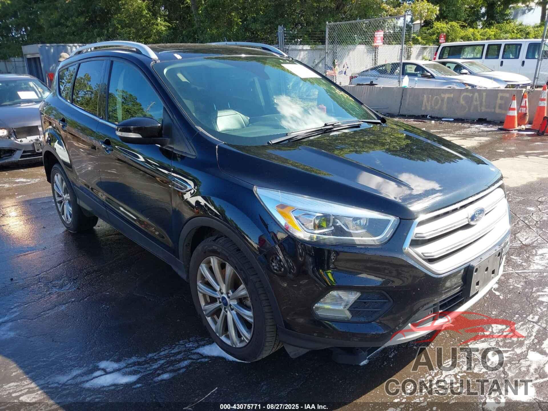 FORD ESCAPE 2018 - 1FMCU9J95JUD12131
