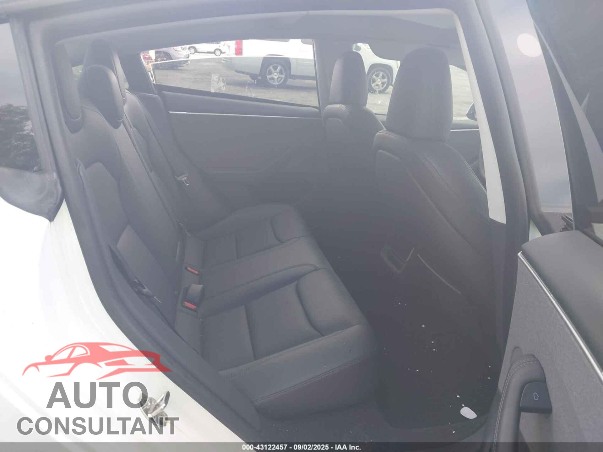 TESLA MODEL 3 2024 - 5YJ3E1EA4RF747363