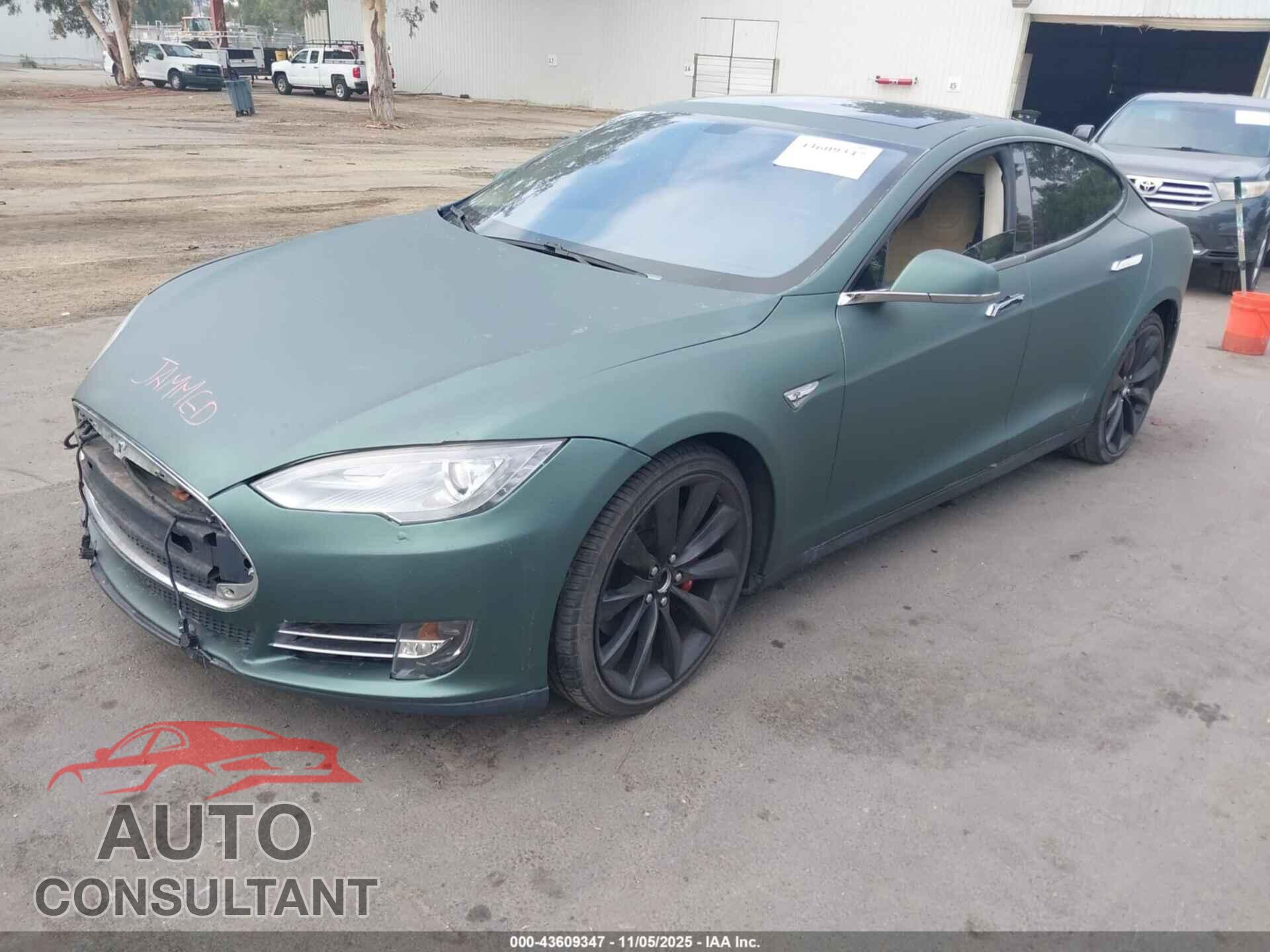 TESLA MODEL S 2013 - 5YJSA1CG3DFP20078