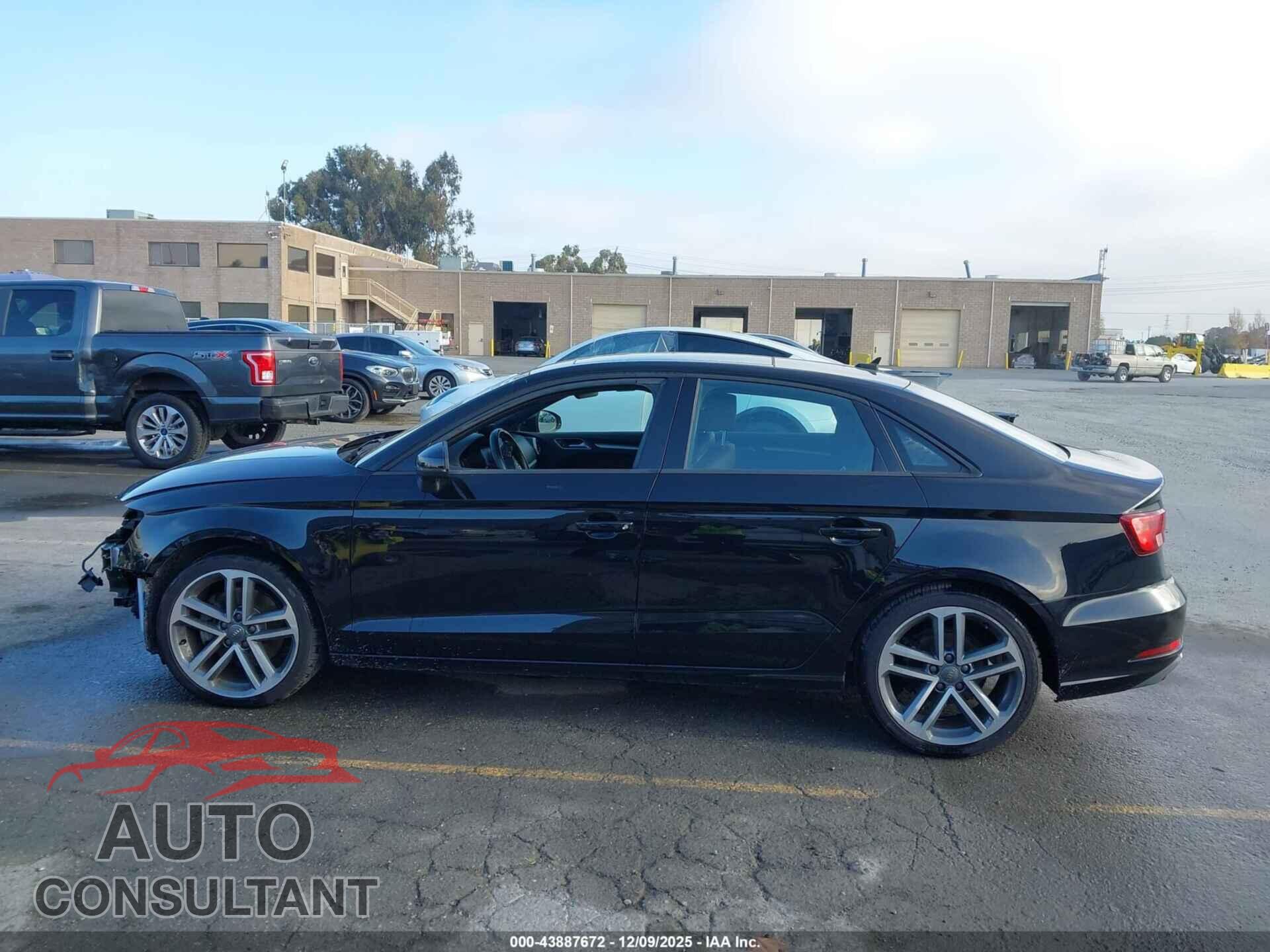 AUDI A3 2017 - WAUAUGFF2H1055372