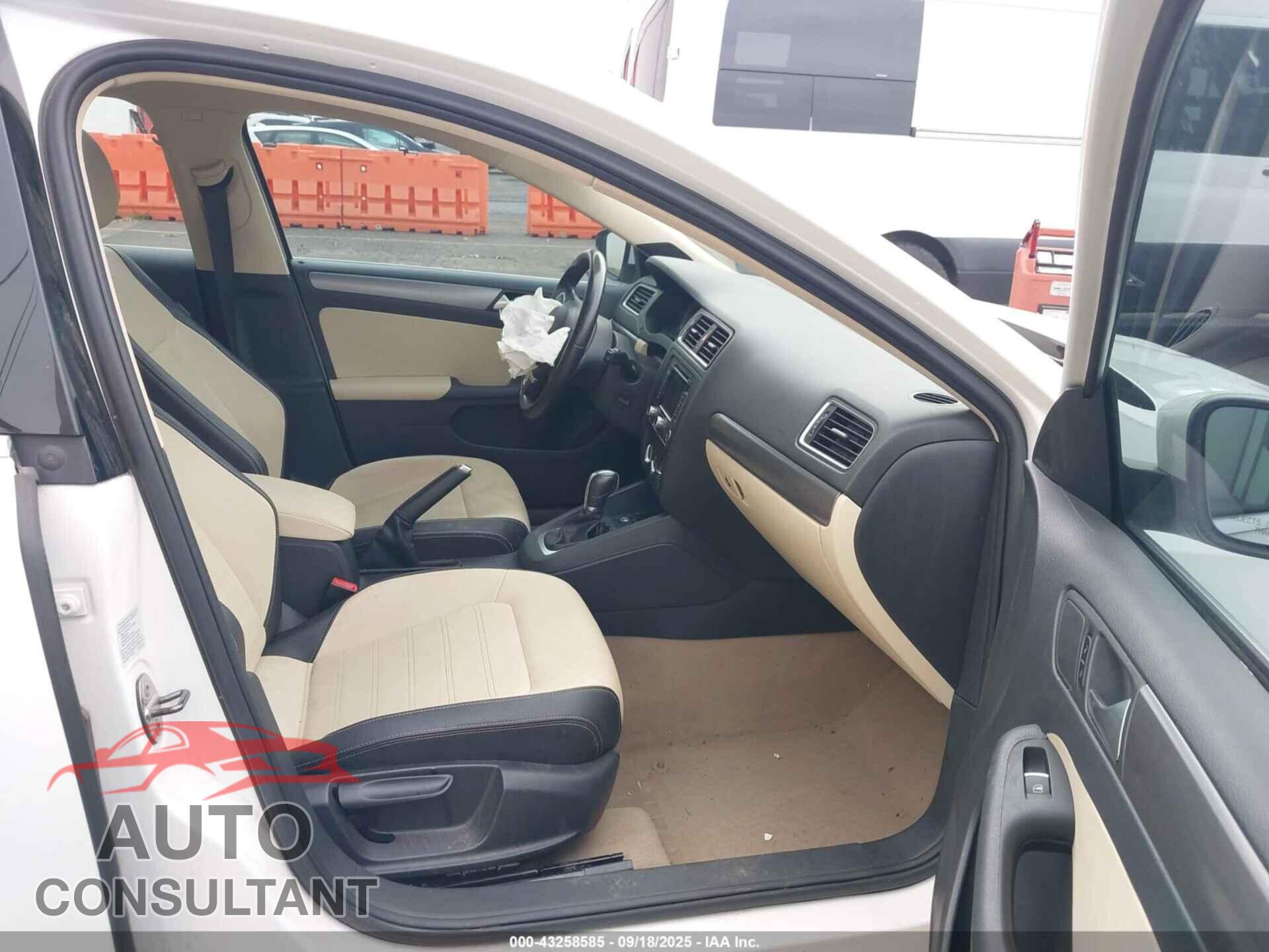 VOLKSWAGEN JETTA 2012 - 3VWLP7AJ2CM122981