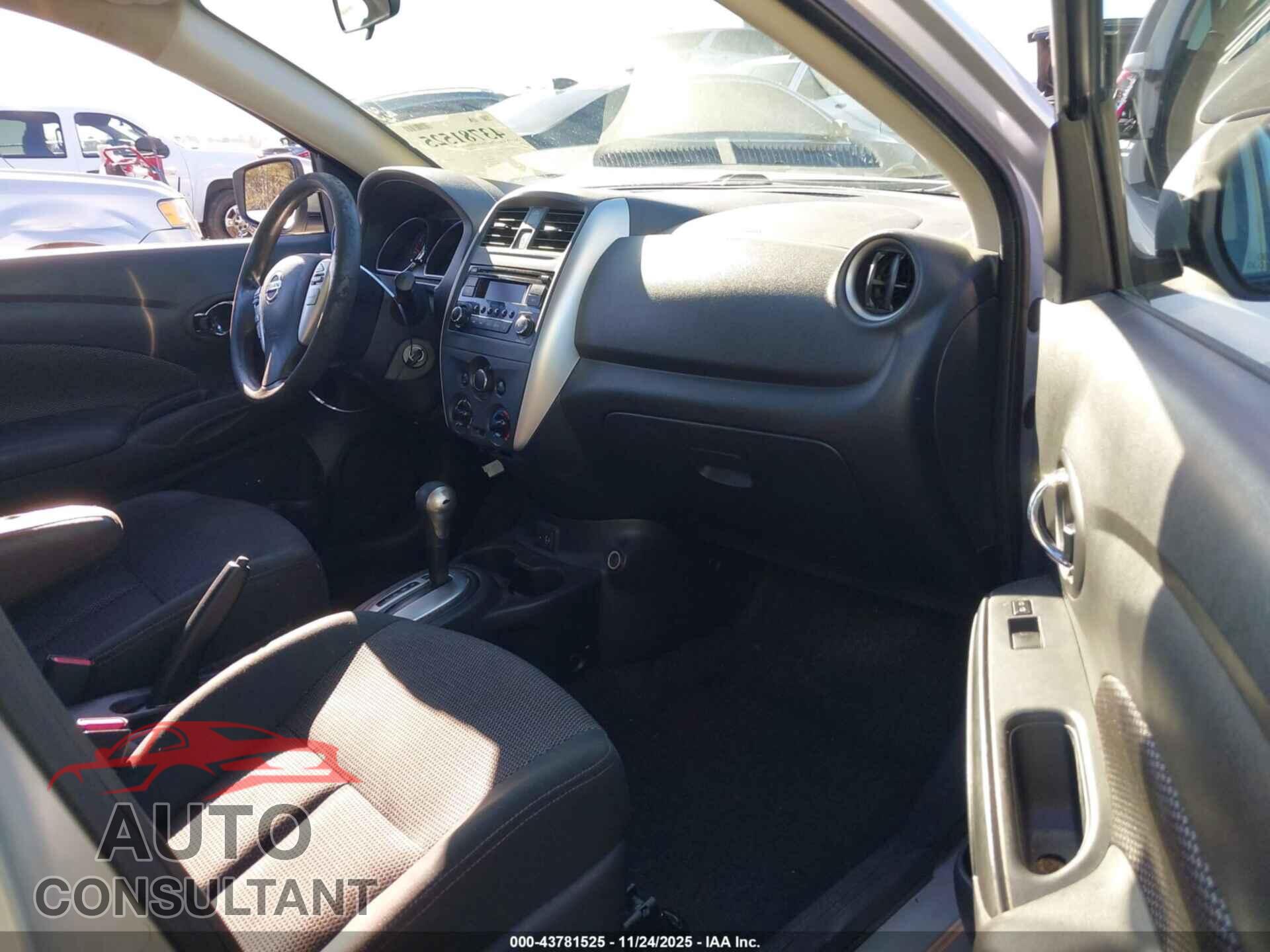 NISSAN VERSA 2017 - 3N1CN7AP3HL851956