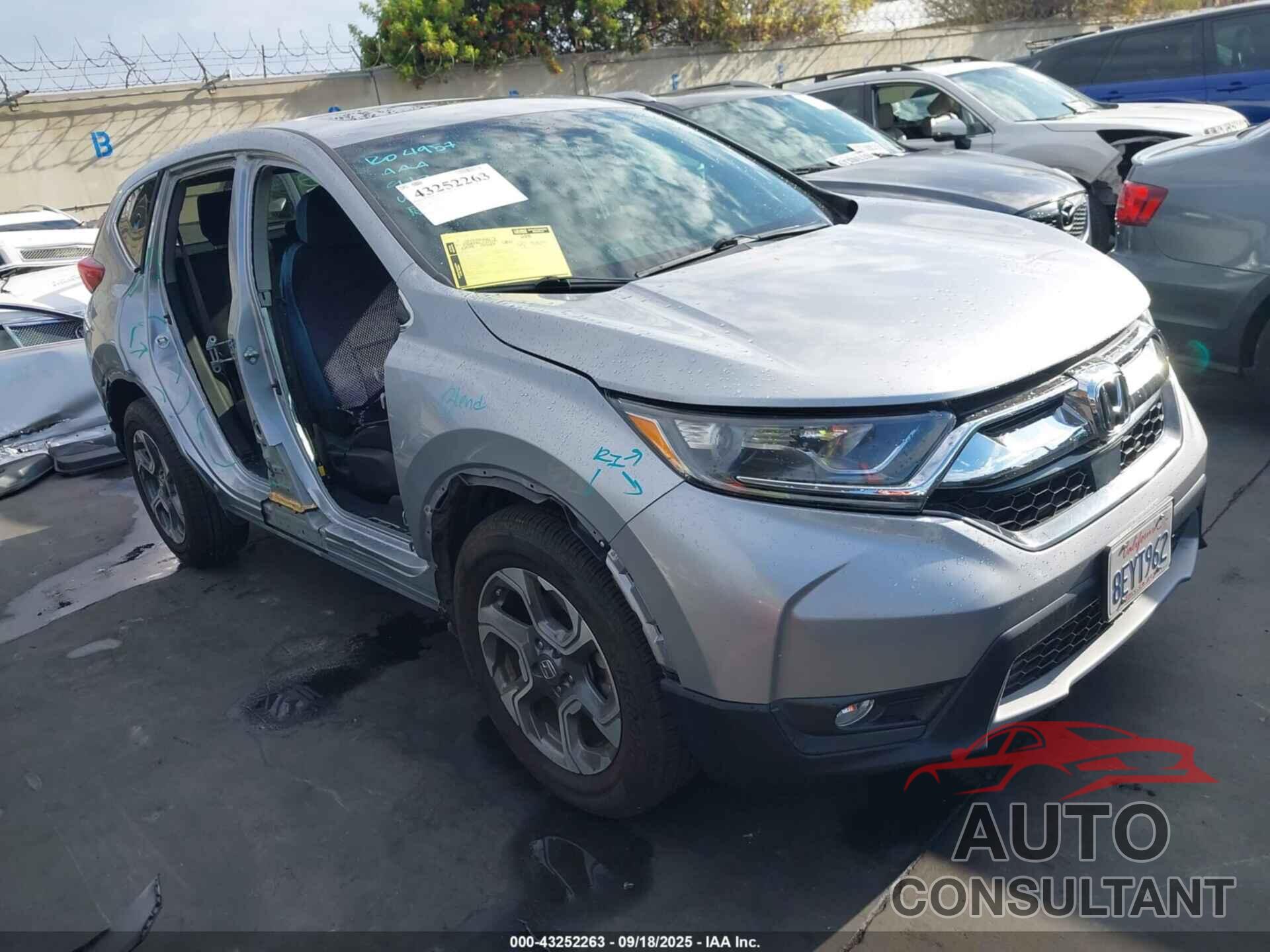 HONDA CR-V 2018 - 7FARW1H50JE031820