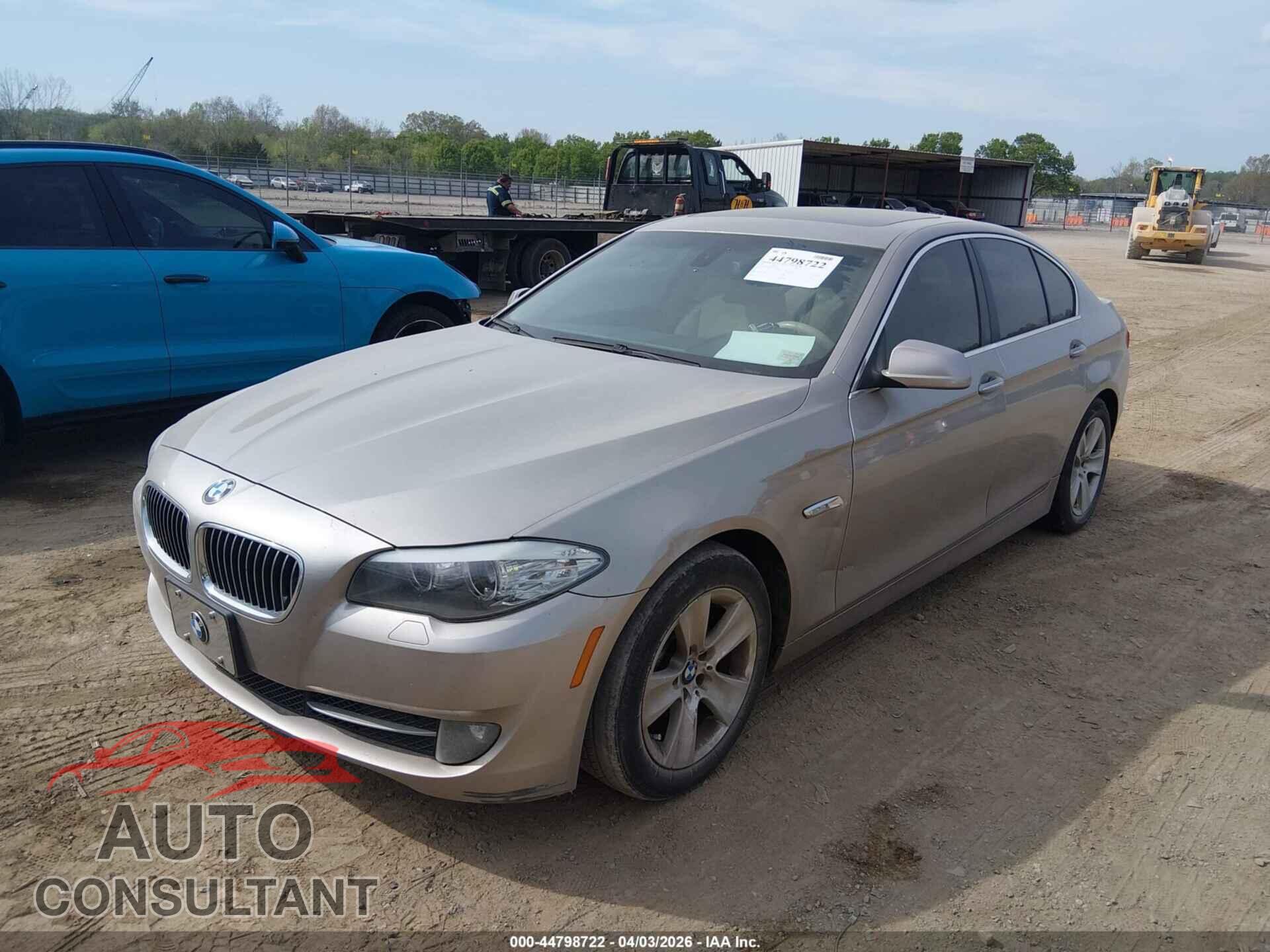 BMW 528I 2011 - WBAFR1C53BC737530