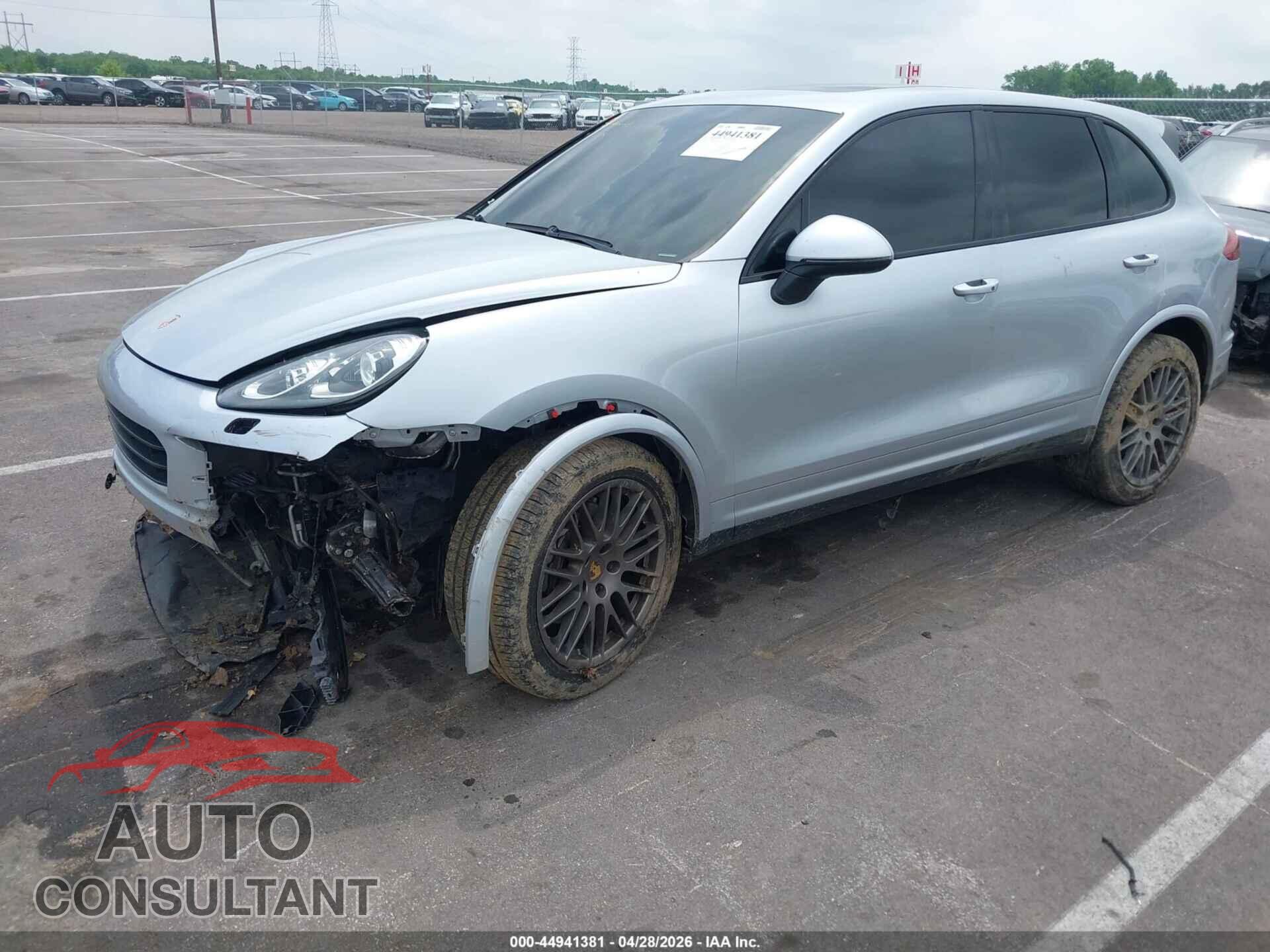 PORSCHE CAYENNE 2018 - WP1AA2A23JKA01788