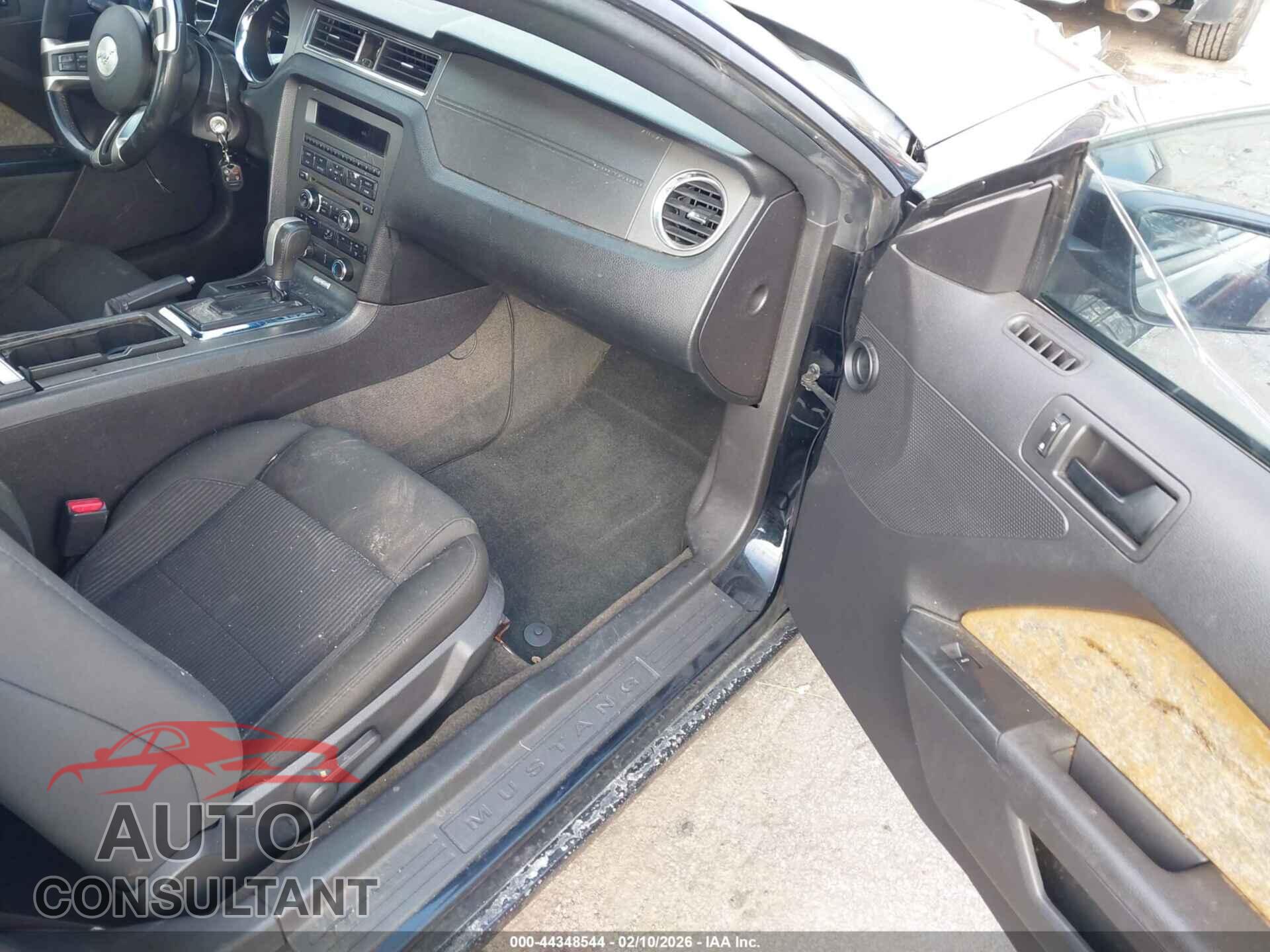 FORD MUSTANG 2014 - 1ZVBP8AM4E5287581