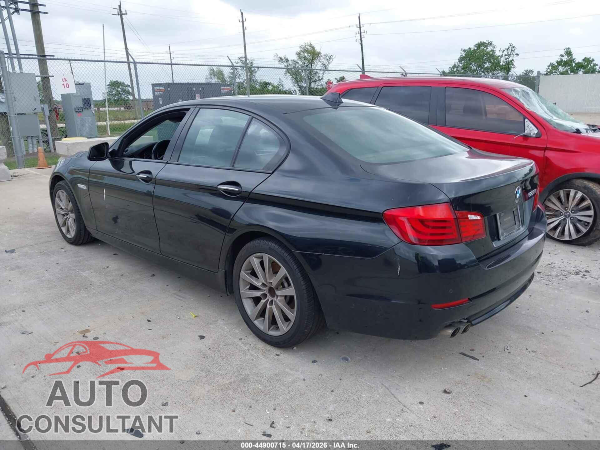 BMW 528I 2011 - WBAFR1C55BC672566