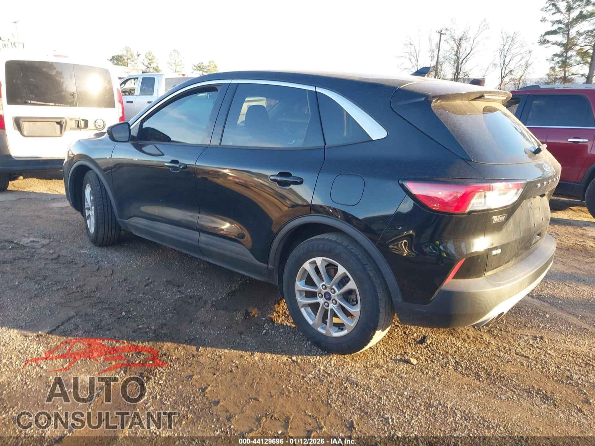 FORD ESCAPE 2020 - 1FMCU0G64LUA54826