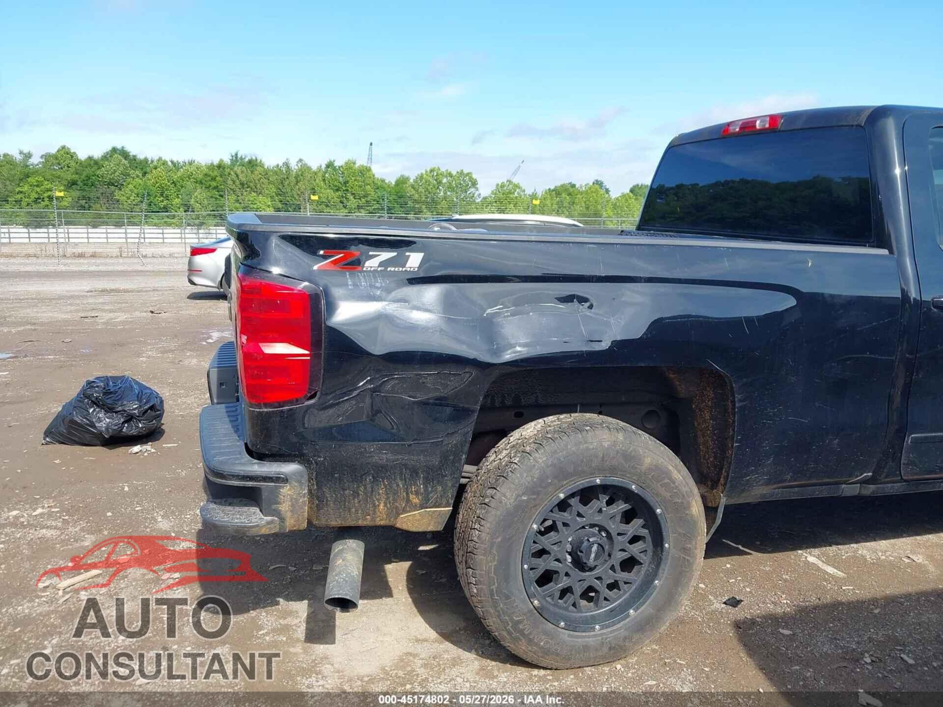CHEVROLET SILVERADO 1500 2018 - 1GCVKREC5JZ347375