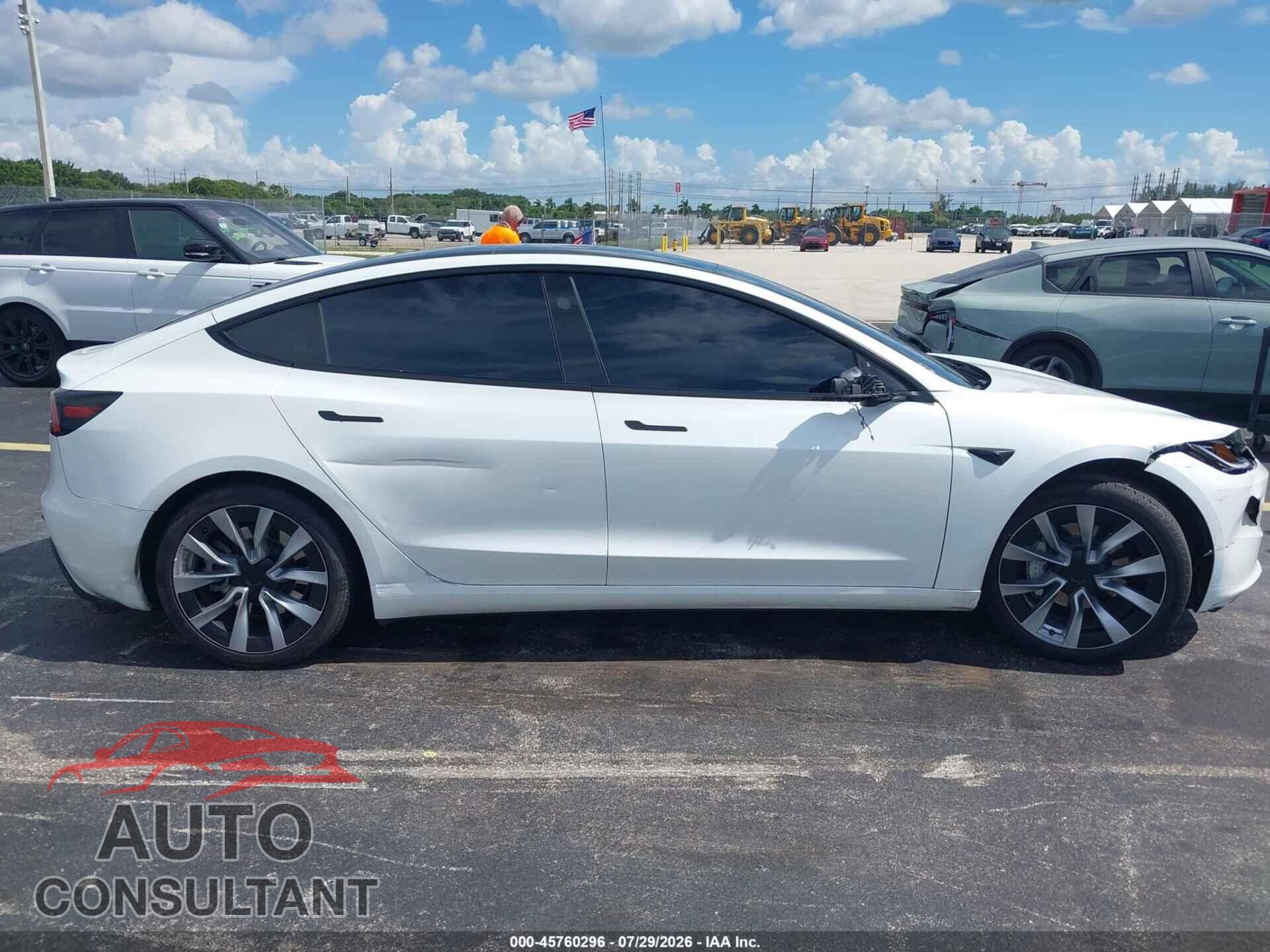 TESLA MODEL 3 2024 - 5YJ3E1EA0RF795121