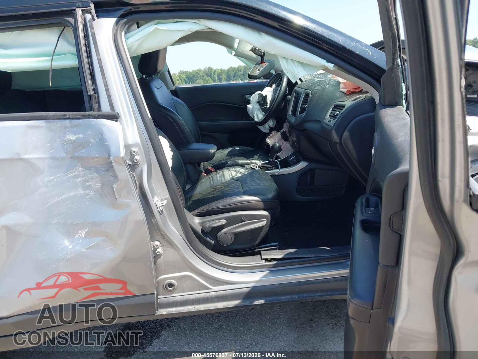 JEEP COMPASS 2019 - 3C4NJCCB3KT819611
