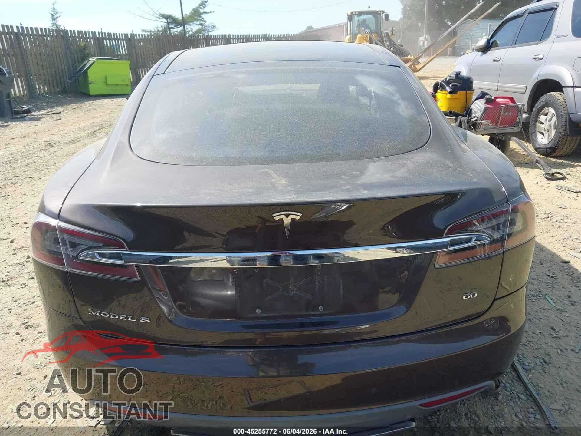 TESLA MODEL S 2013 - 5YJSA1DG5DFP04978