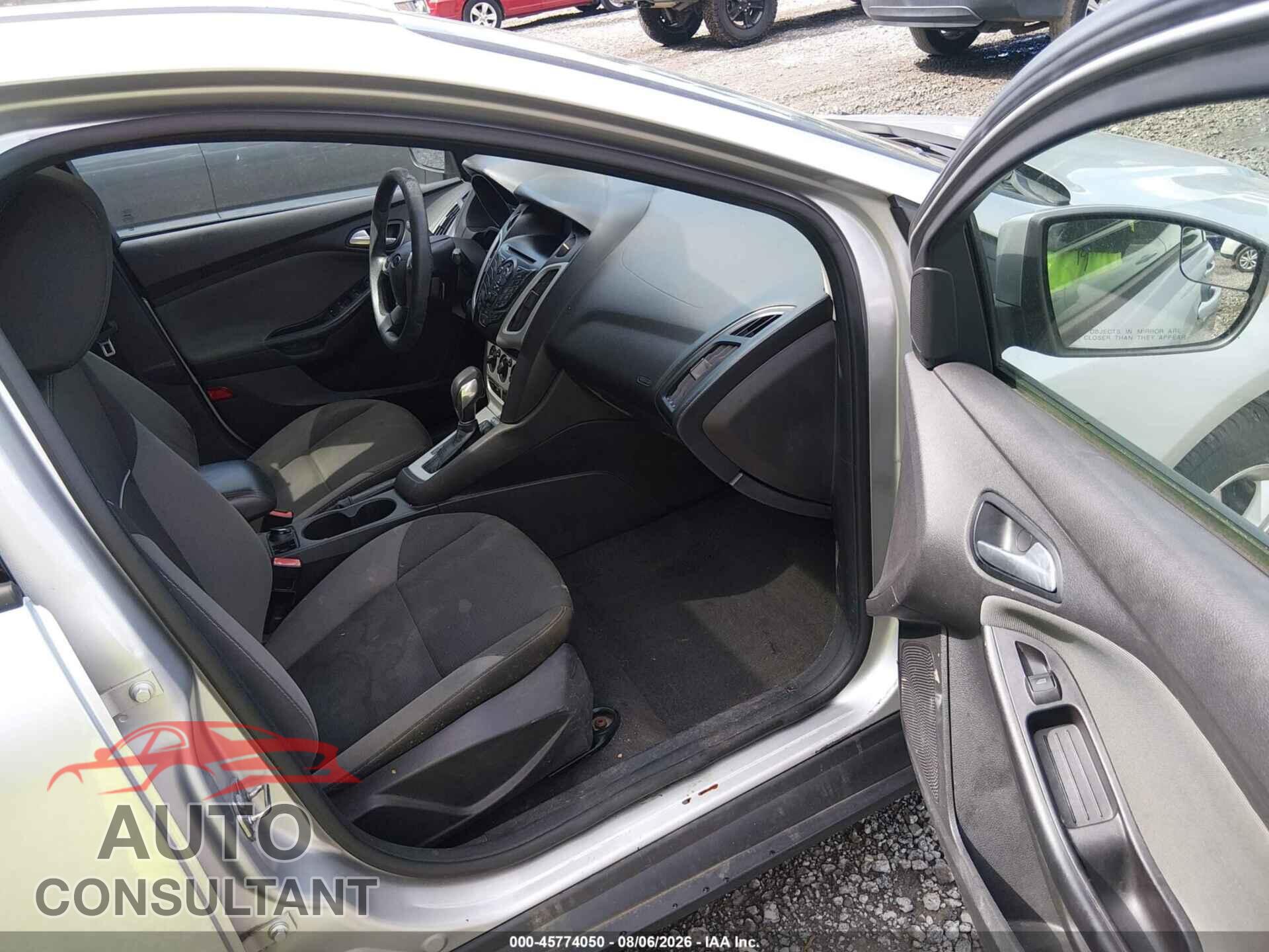 FORD FOCUS 2013 - 1FADP3F2XDL135357