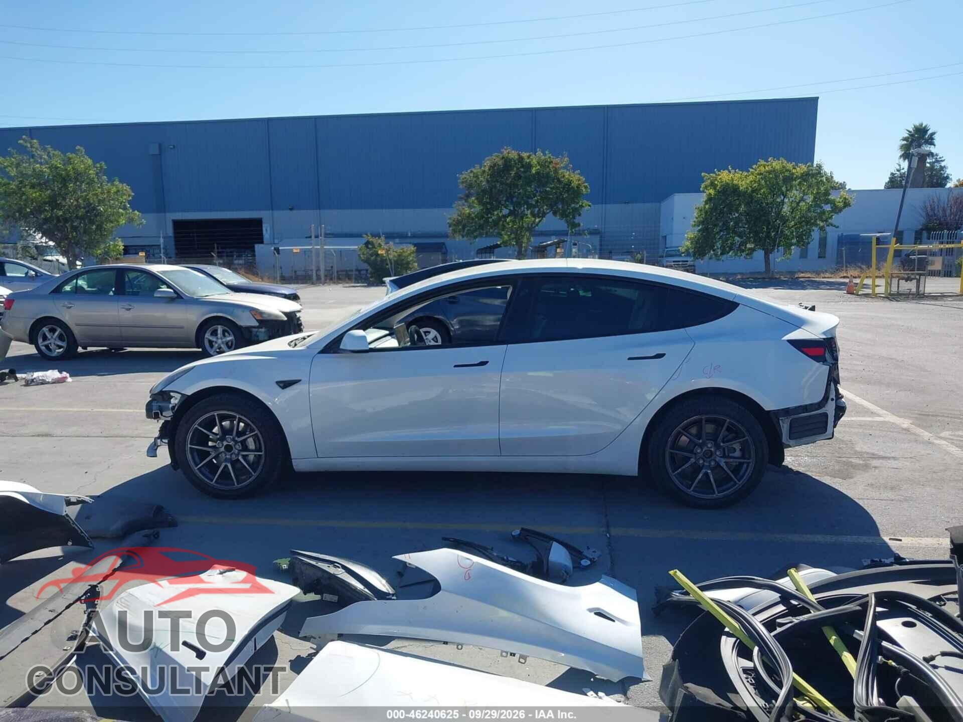 TESLA MODEL 3 2021 - 5YJ3E1EA2MF018352