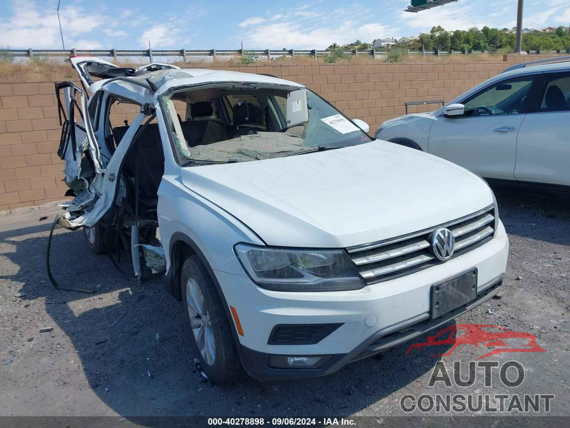 VOLKSWAGEN TIGUAN 2018 - 3VV1B7AX7JM023908