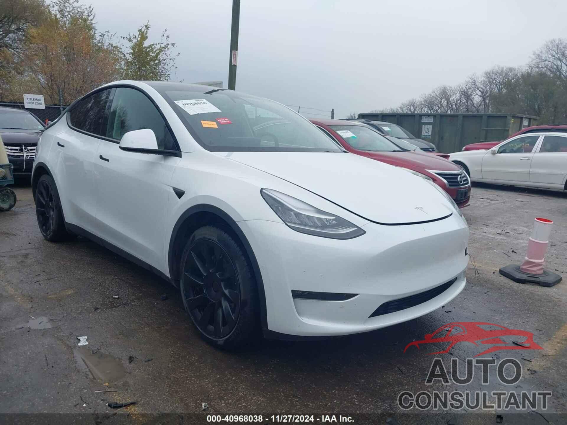 TESLA MODEL Y 2021 - 5YJYGDEE8MF100378