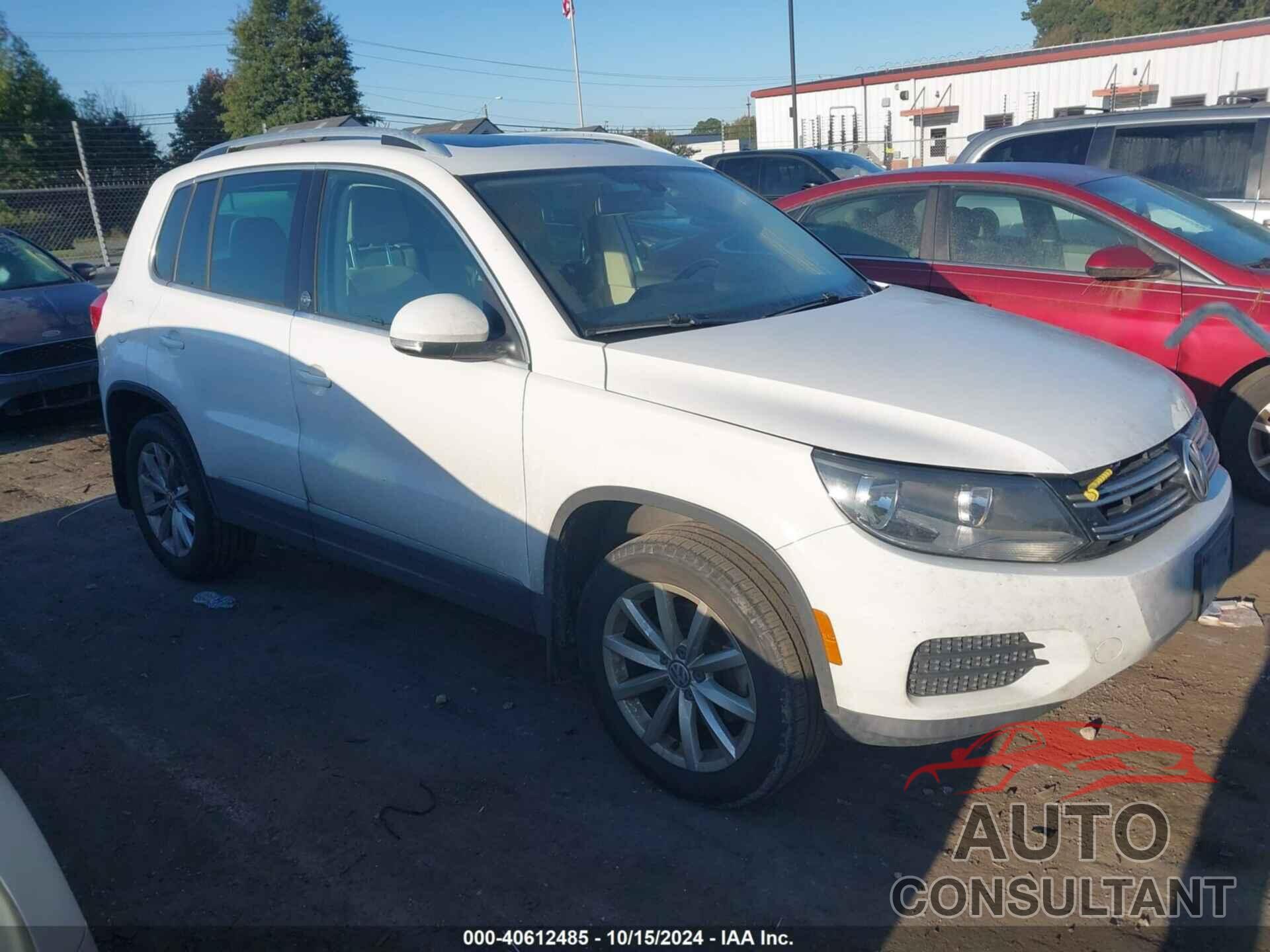 VOLKSWAGEN TIGUAN 2017 - WVGRV7AX2HK012451