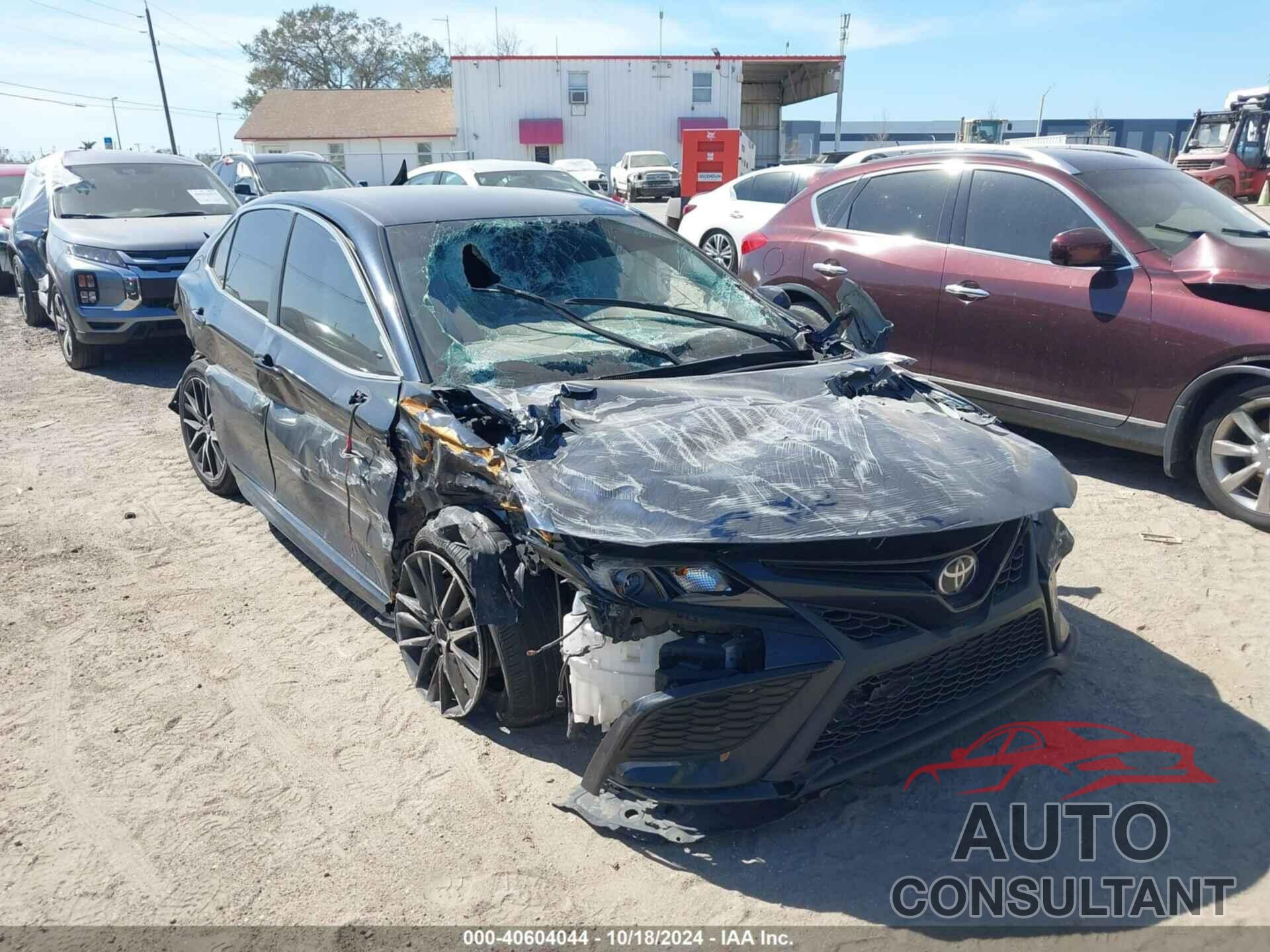 TOYOTA CAMRY 2021 - 4T1T11AKXMU580562