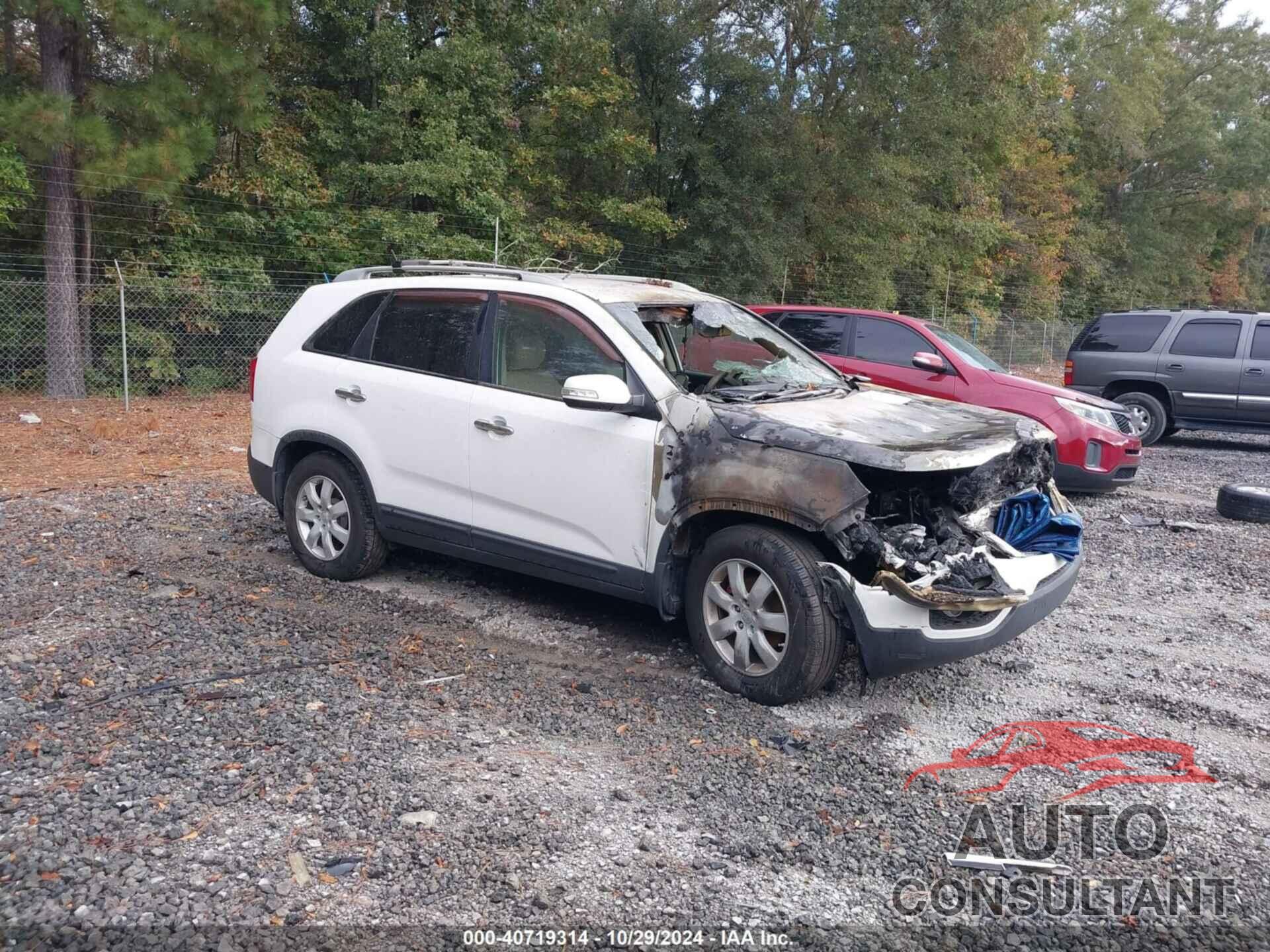 KIA SORENTO 2011 - 5XYKT4A1XBG126605