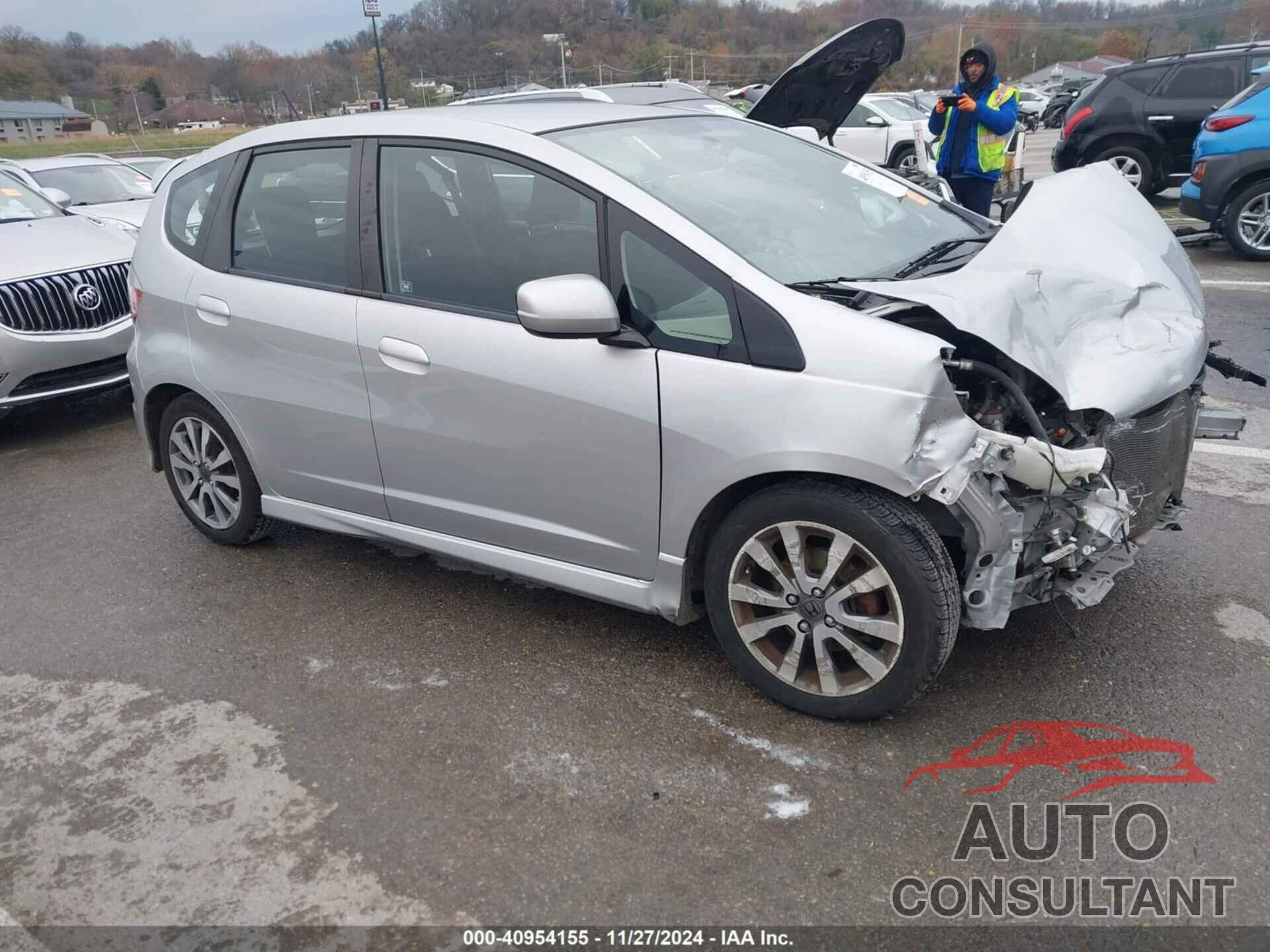HONDA FIT 2013 - JHMGE8H56DC015457