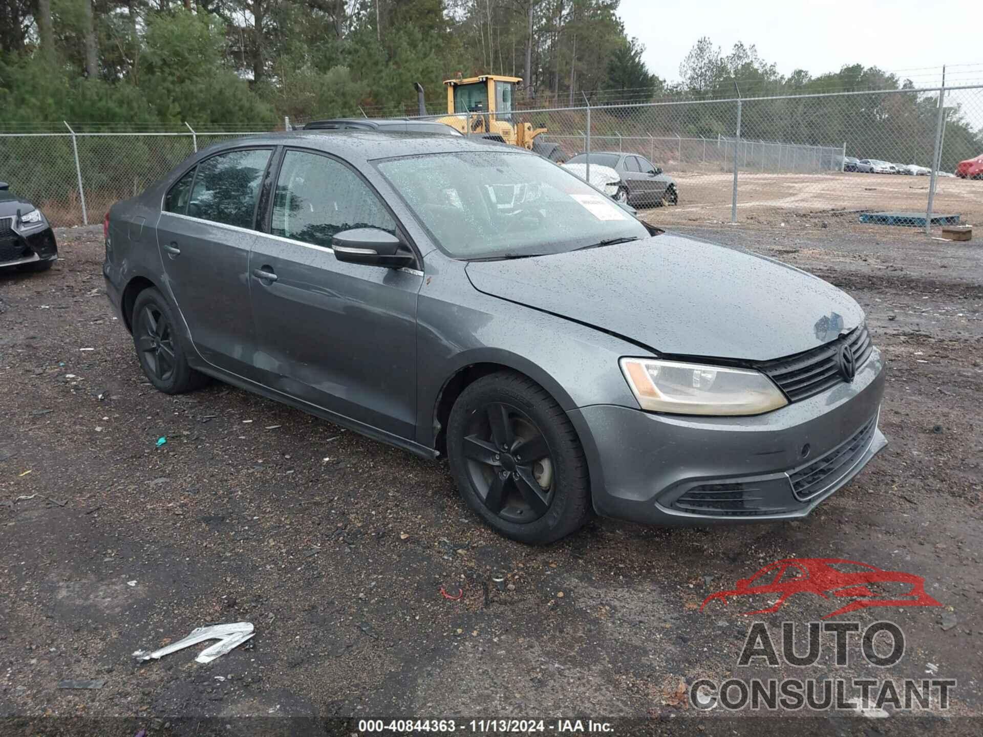 VOLKSWAGEN JETTA 2013 - 3VWLL7AJ5DM406229
