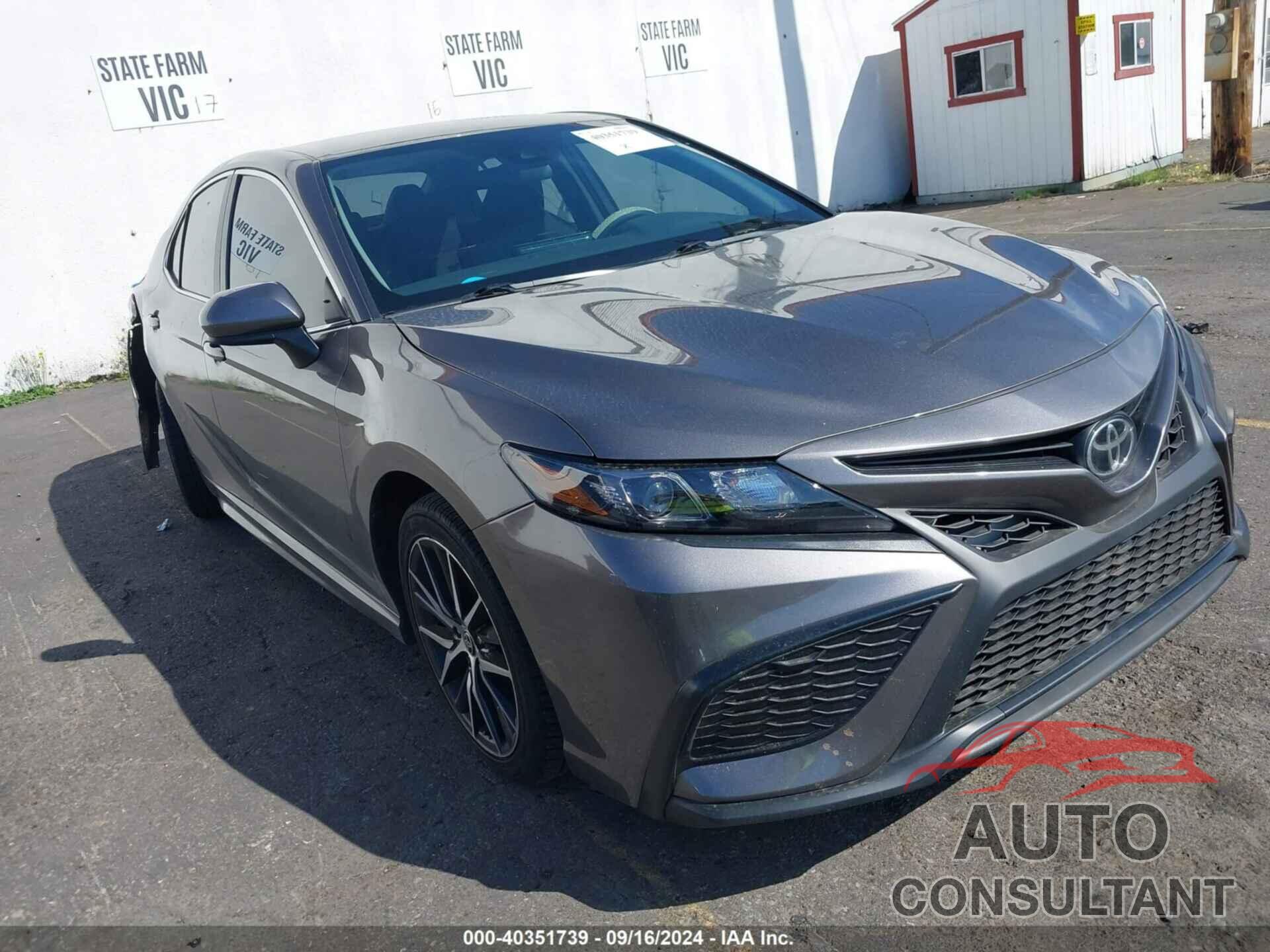 TOYOTA CAMRY 2021 - 4T1G11AK9MU538224