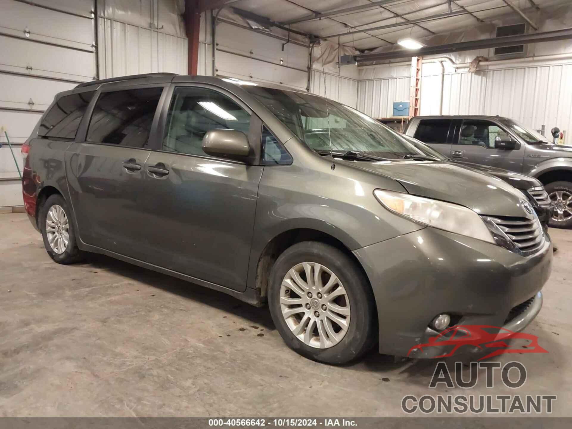 TOYOTA SIENNA 2011 - 5TDYK3DCXBS069085