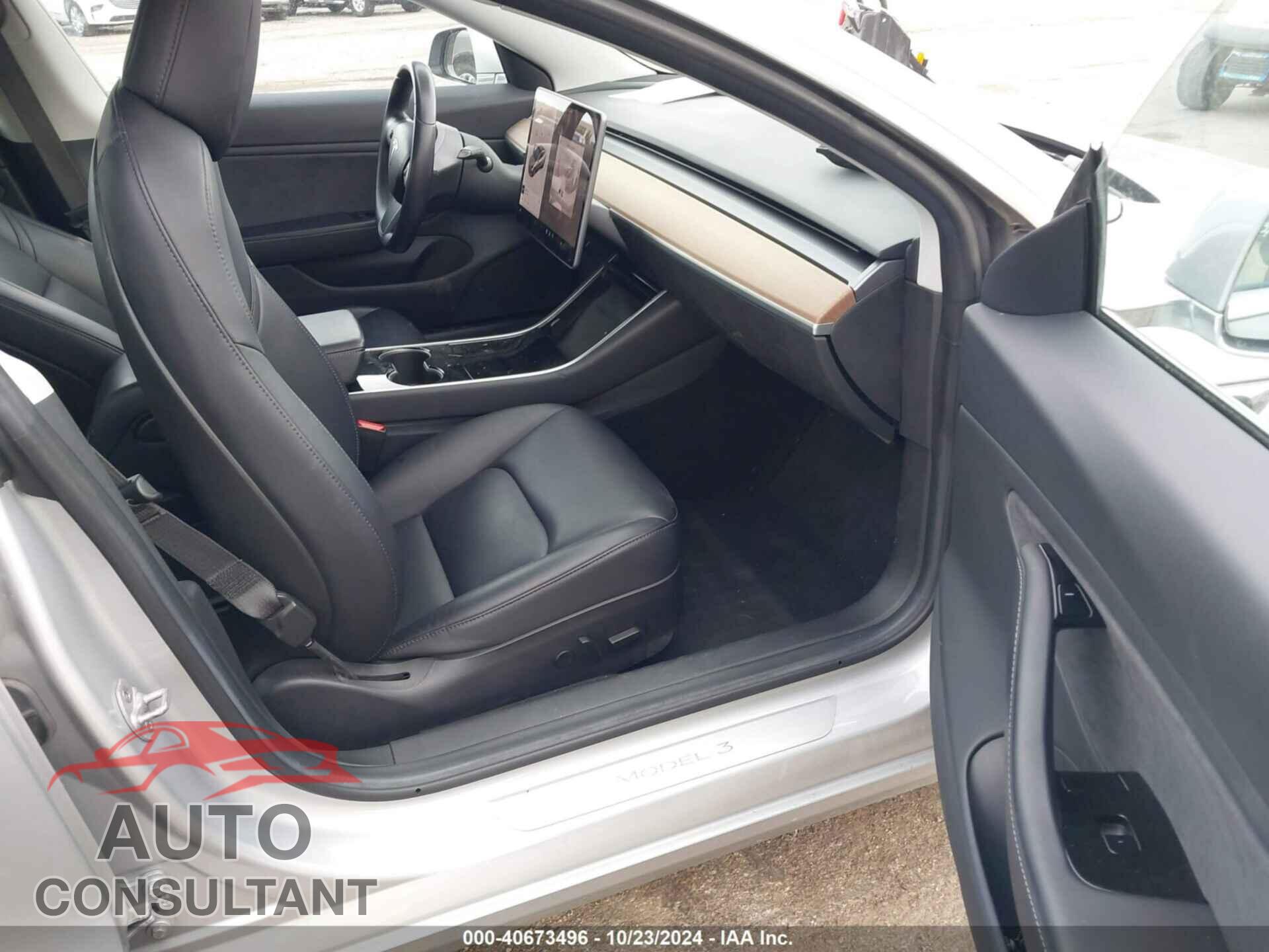 TESLA MODEL 3 2018 - 5YJ3E1EB0JF087500