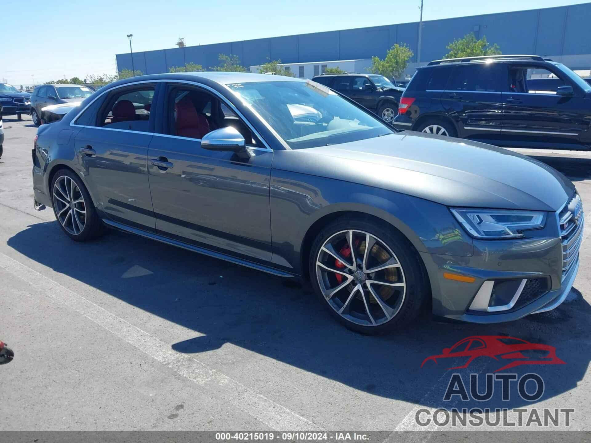 AUDI S4 2019 - WAUC4AF42KA049289